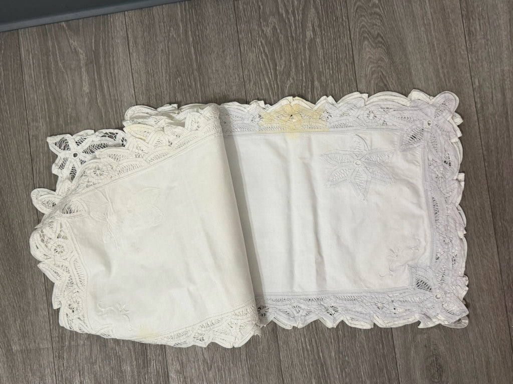 Vtg white cotton 7 napkins intricate lace cutwork 18x13 Set 8 Placemats STAINED