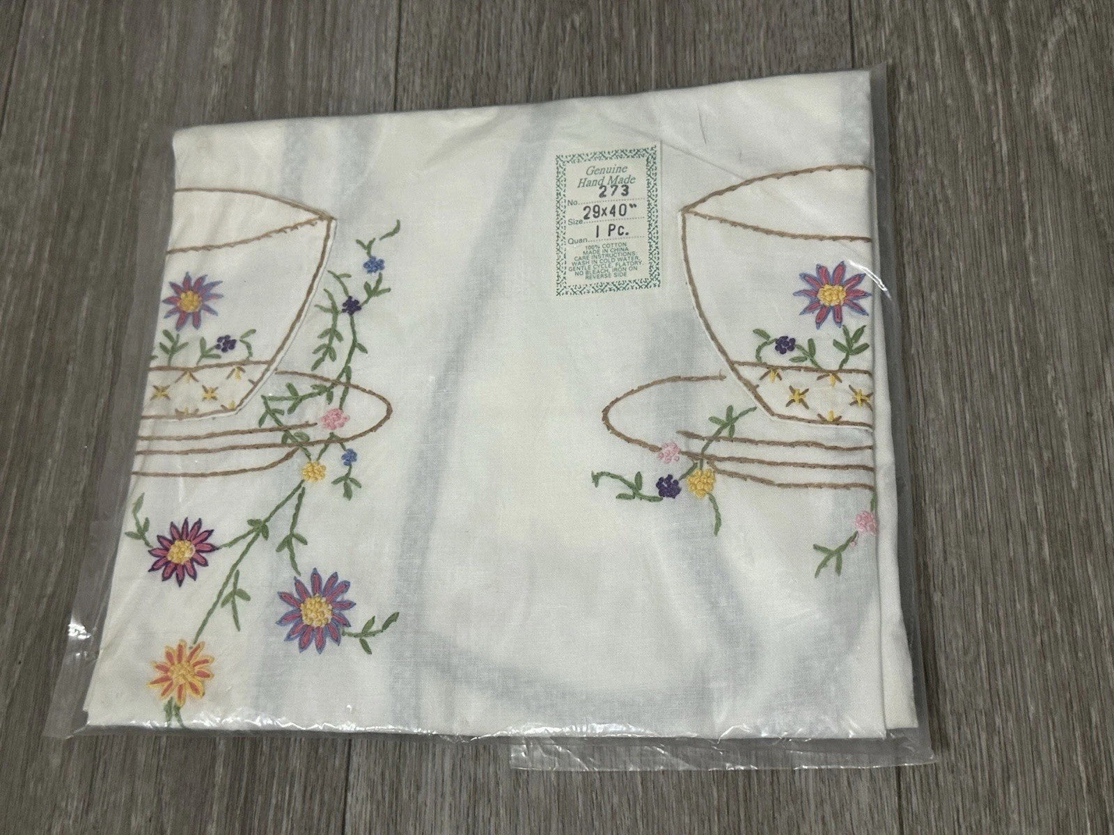 VINTAGE Embroidered Teacup Pockets Apron Handmade  No Bib 29 X 40” FLORAL - NIP