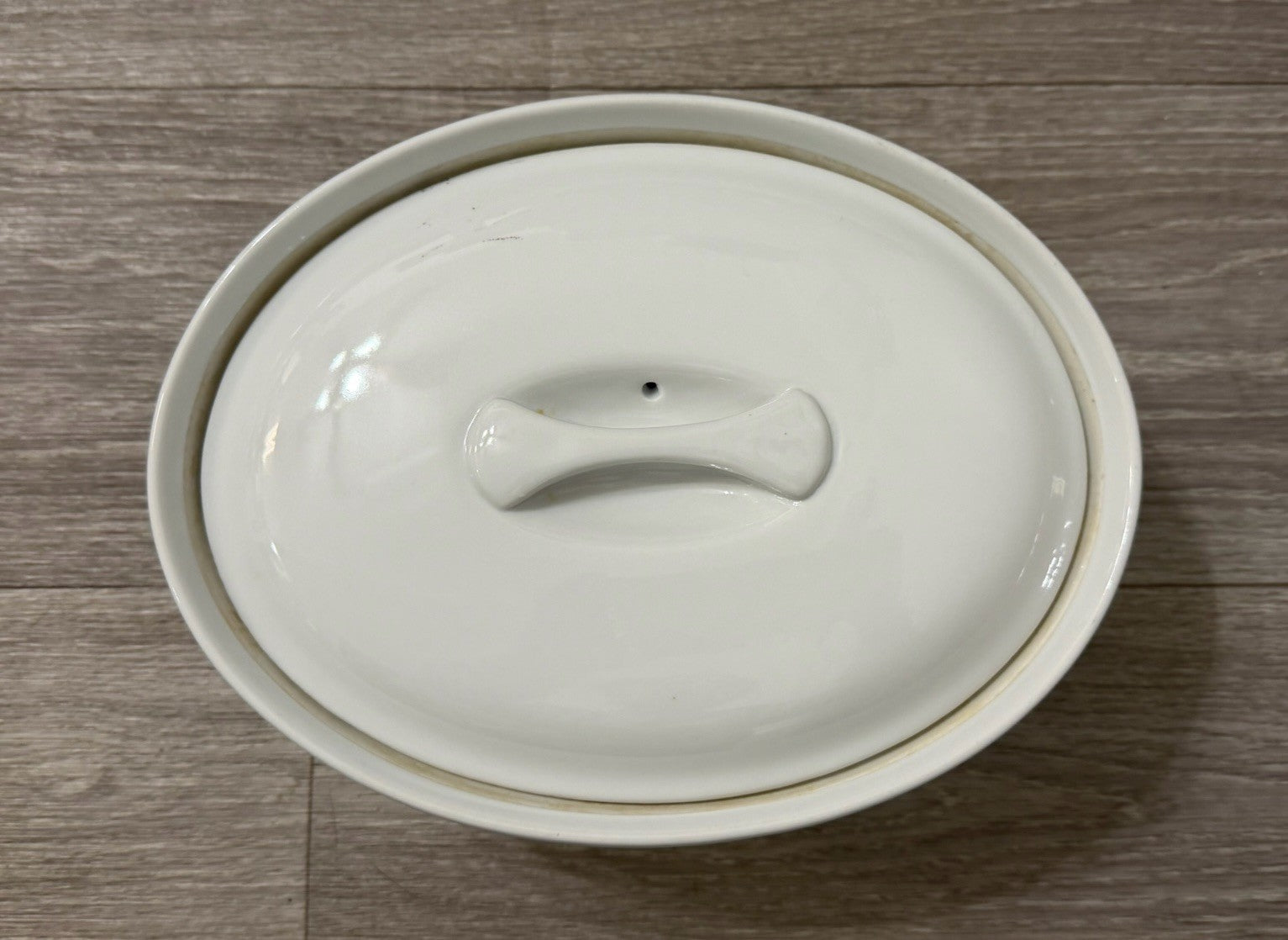 APILCO FRANCE Porcelaine a Feu White Oval Covered Casserole Dish