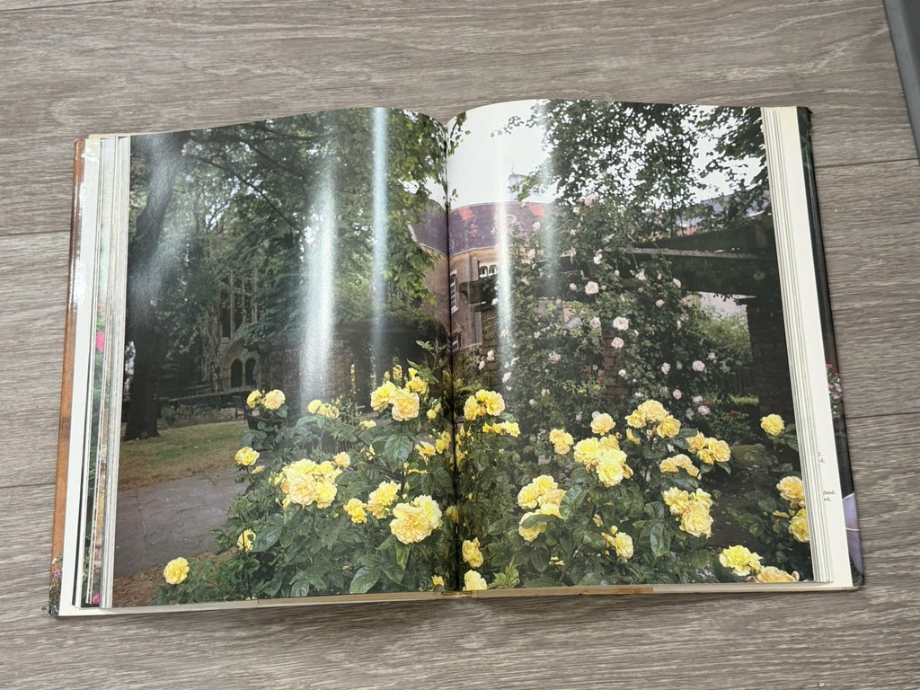 Gardening. Book, The Glory of Roses by christopher baker and allen lacy