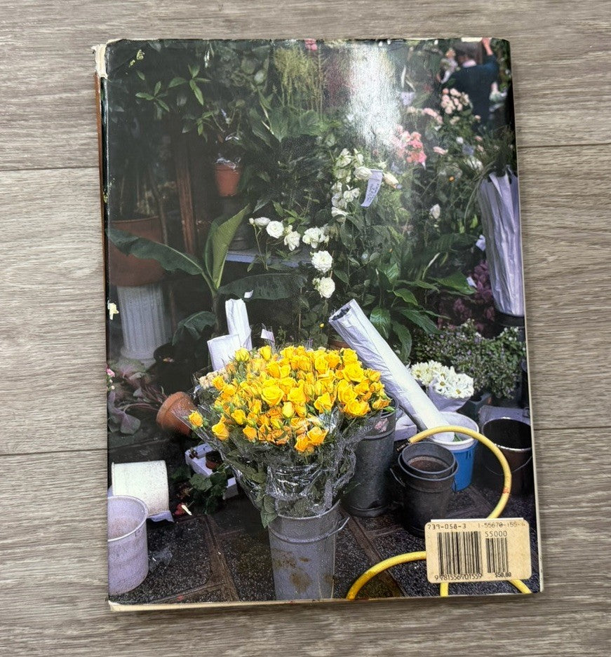Gardening. Book, The Glory of Roses by christopher baker and allen lacy