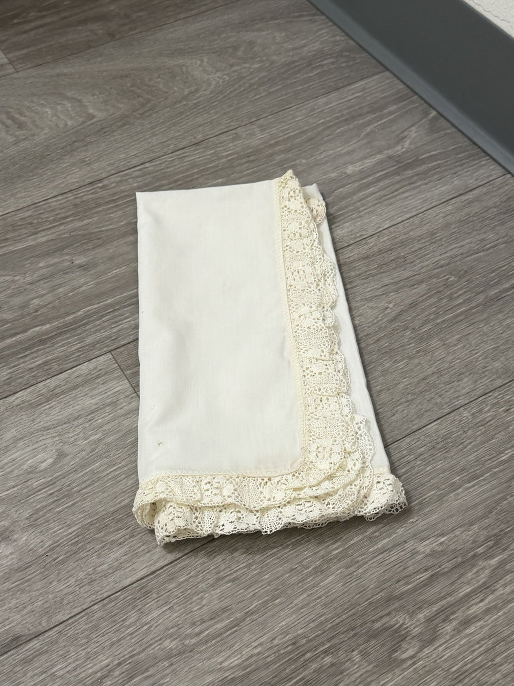 Vintage Handkerchief Crochet Edge 23" square approx. Floral Edge