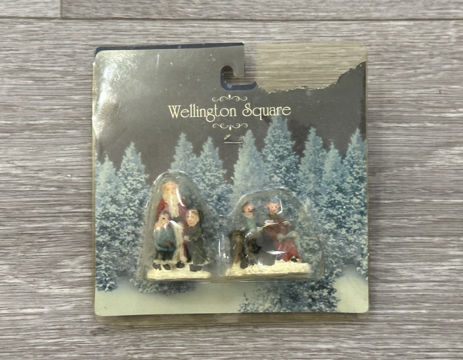 VTG Wellington Square 2004 Collectible Christmas Village Figurines New Old Stock