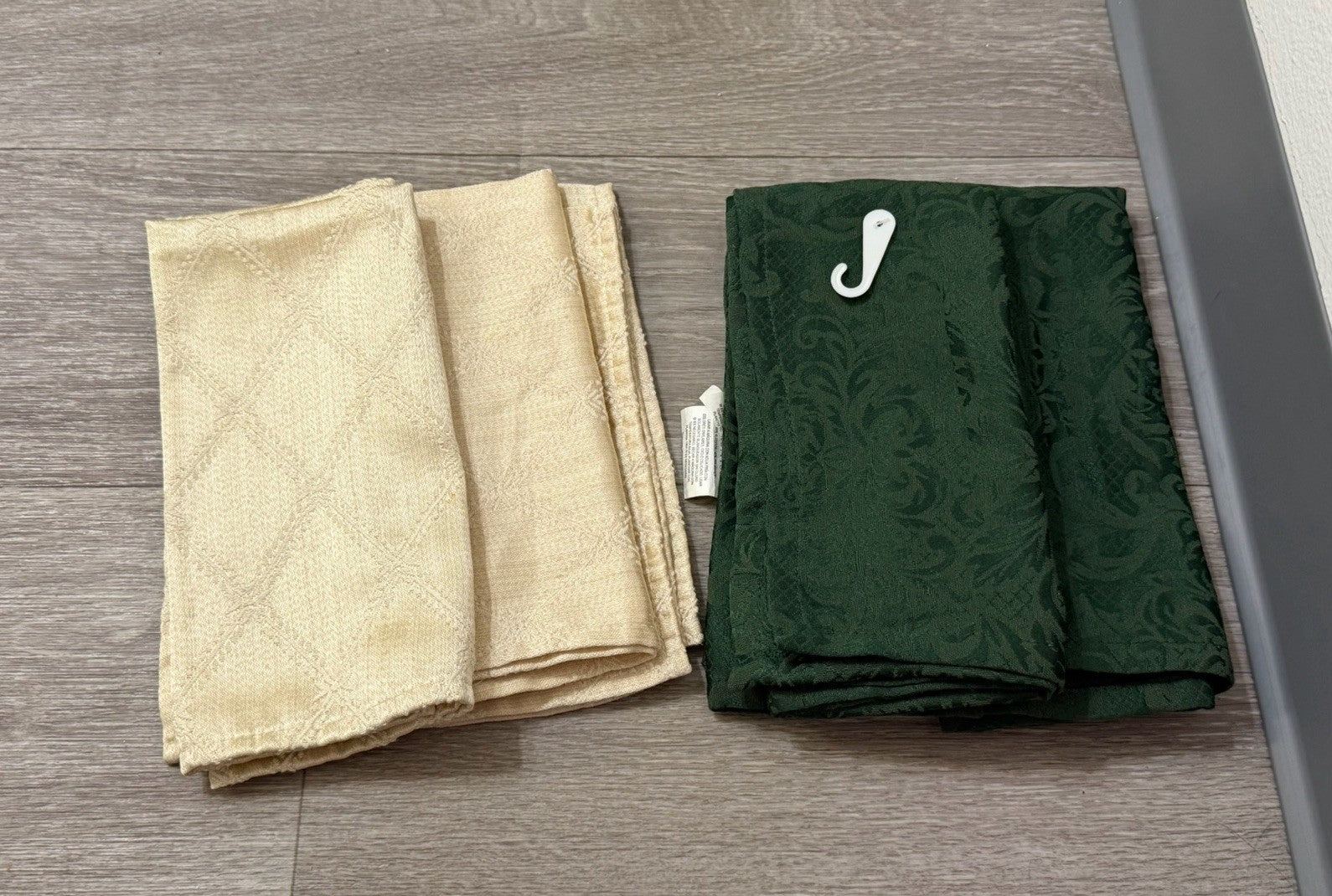 6 Cloth Napkins Cream & Green Festive Fall Holiday Jaclyn Smith Traditions