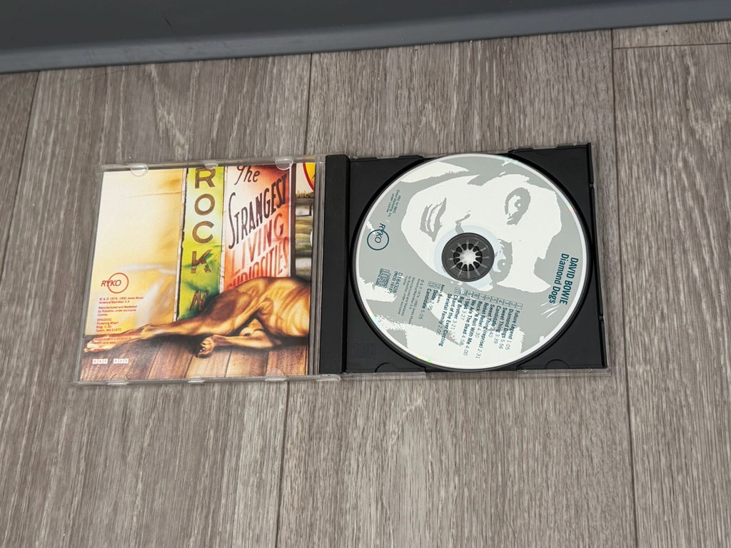 David Bowie - Diamond Dogs - CD - Rykodisc 1990 VG+ RCD 10137