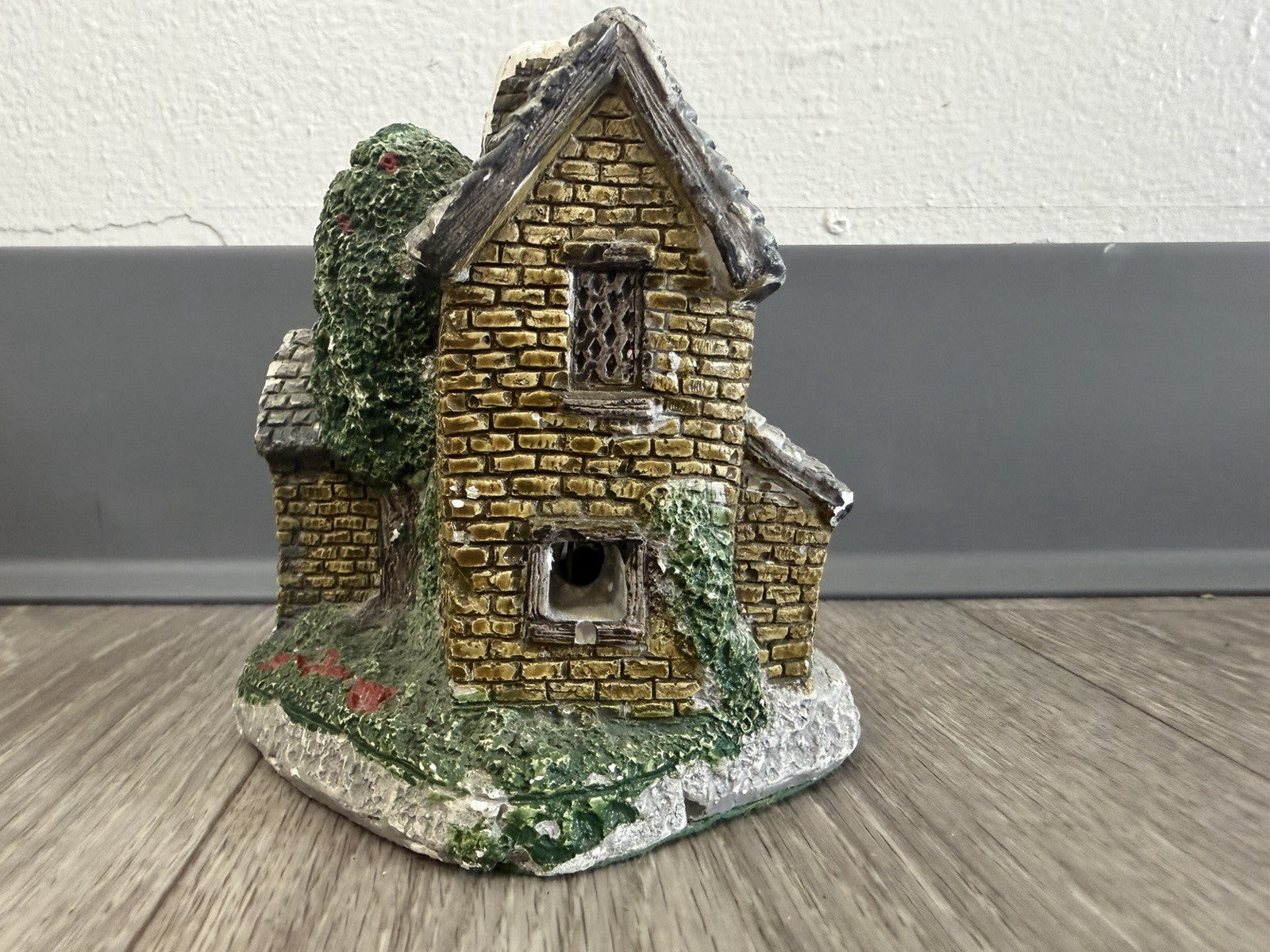 Ivy Cottage Lighted Cottage Charmers Handpainted Handcrafted BROKEN