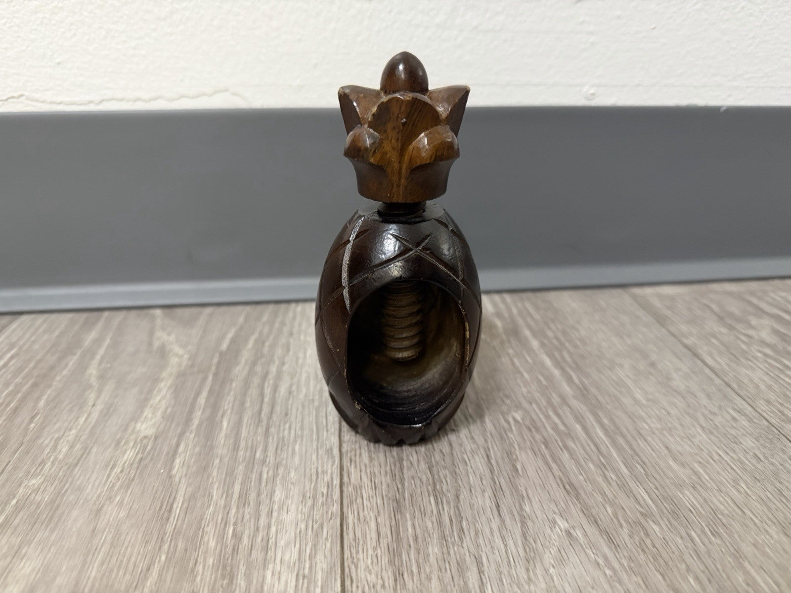 VINTAGE CARVED WOOD PINEAPPLE HAND HELD NUT CRACKER