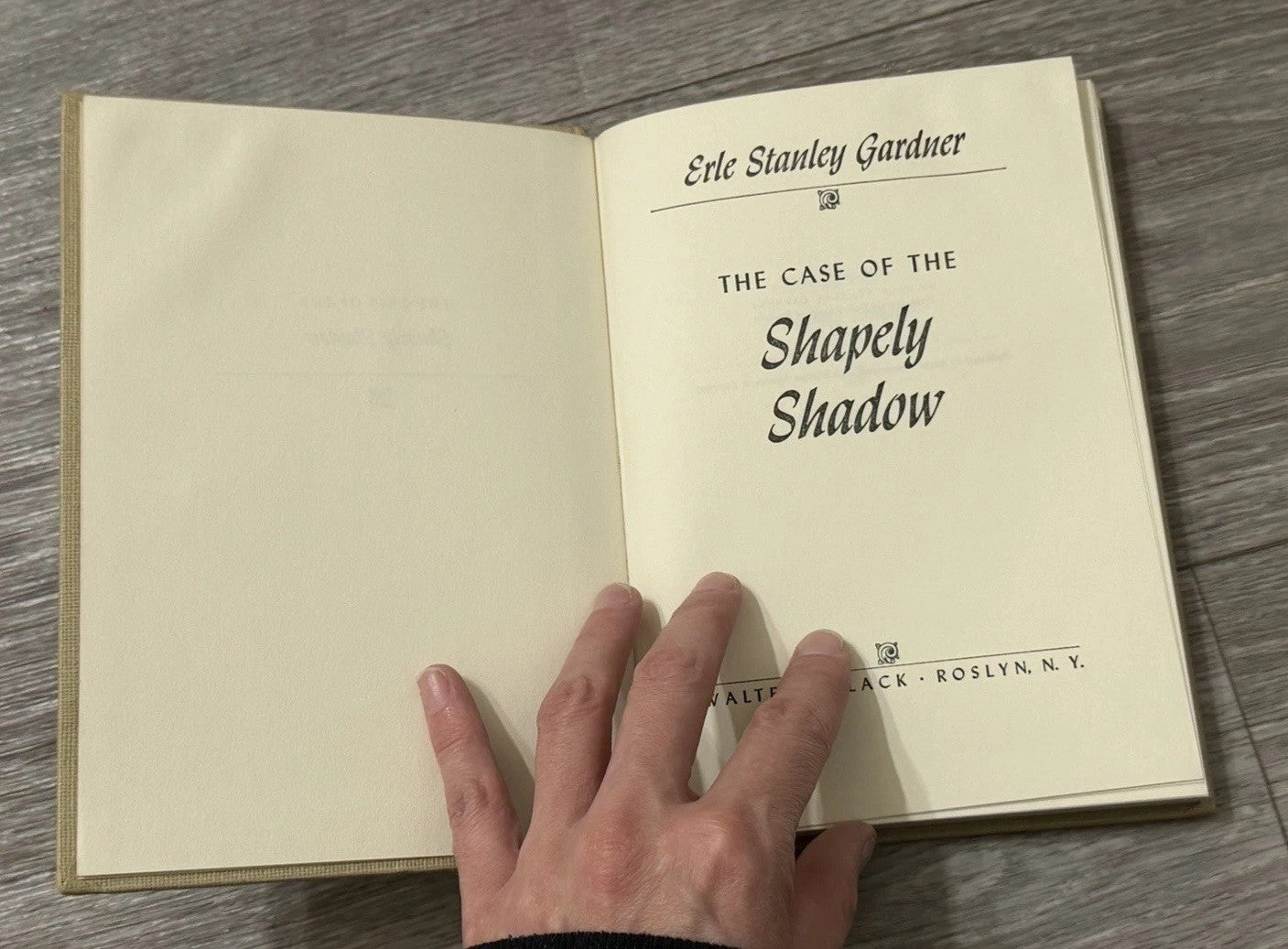 The Case Of The Shapely Shadow by Erle Stanley Gardner, 1960