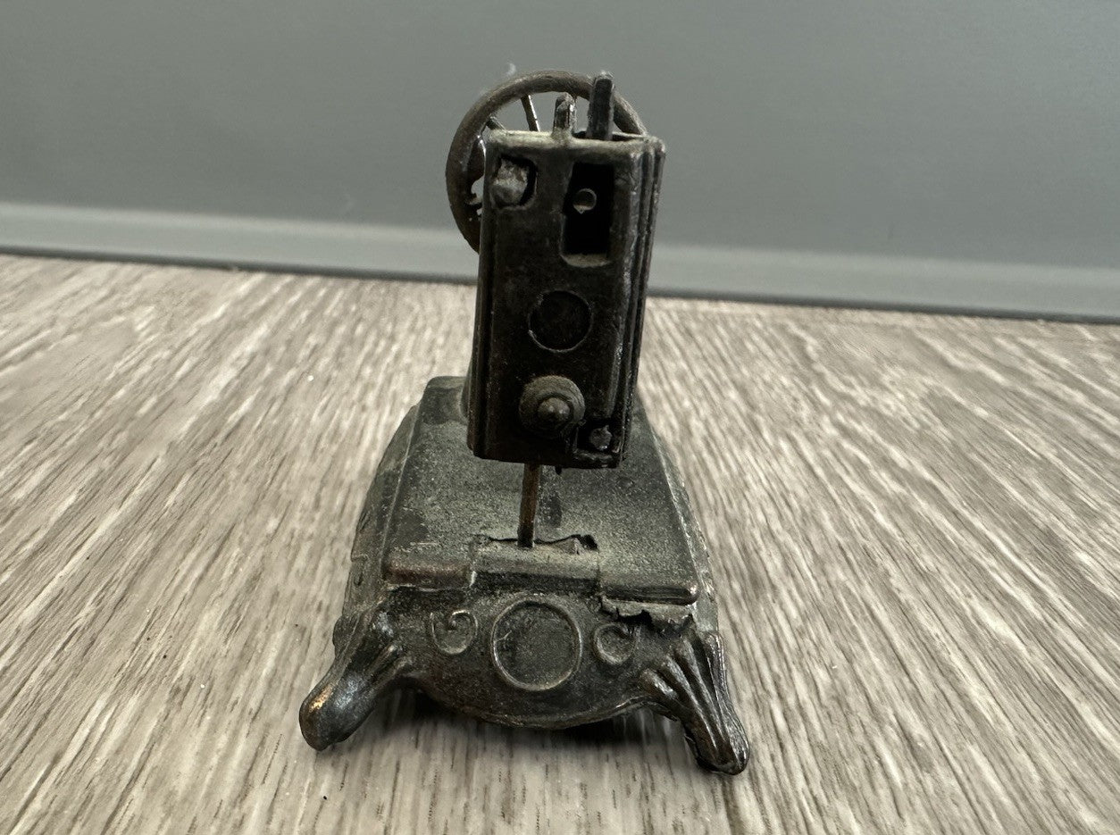 Durham Vintage Miniature Sewing Machine Die-cast Metal 1976 No. 3 Dollhouse