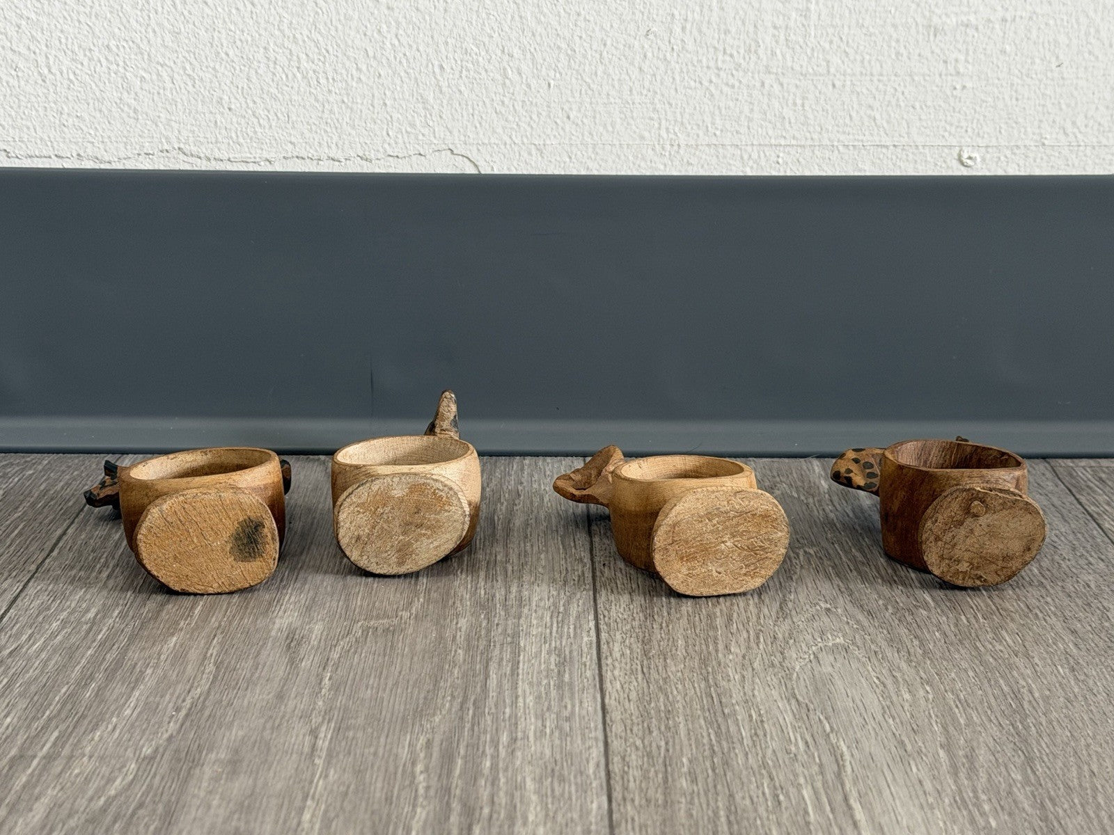 Vintage set of 4 Hand Carved Wooden African Safari Animal Napkin Ring Holders