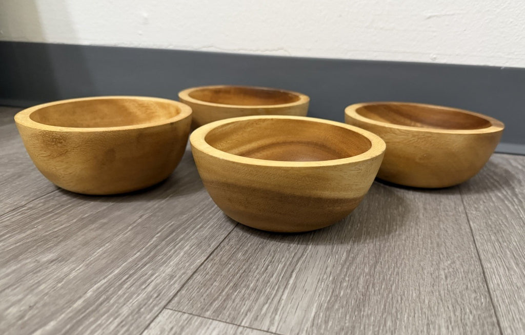 Wooden Bowels Set Of 4 Light Wood 5.75” Diameter 2.5” Tall
