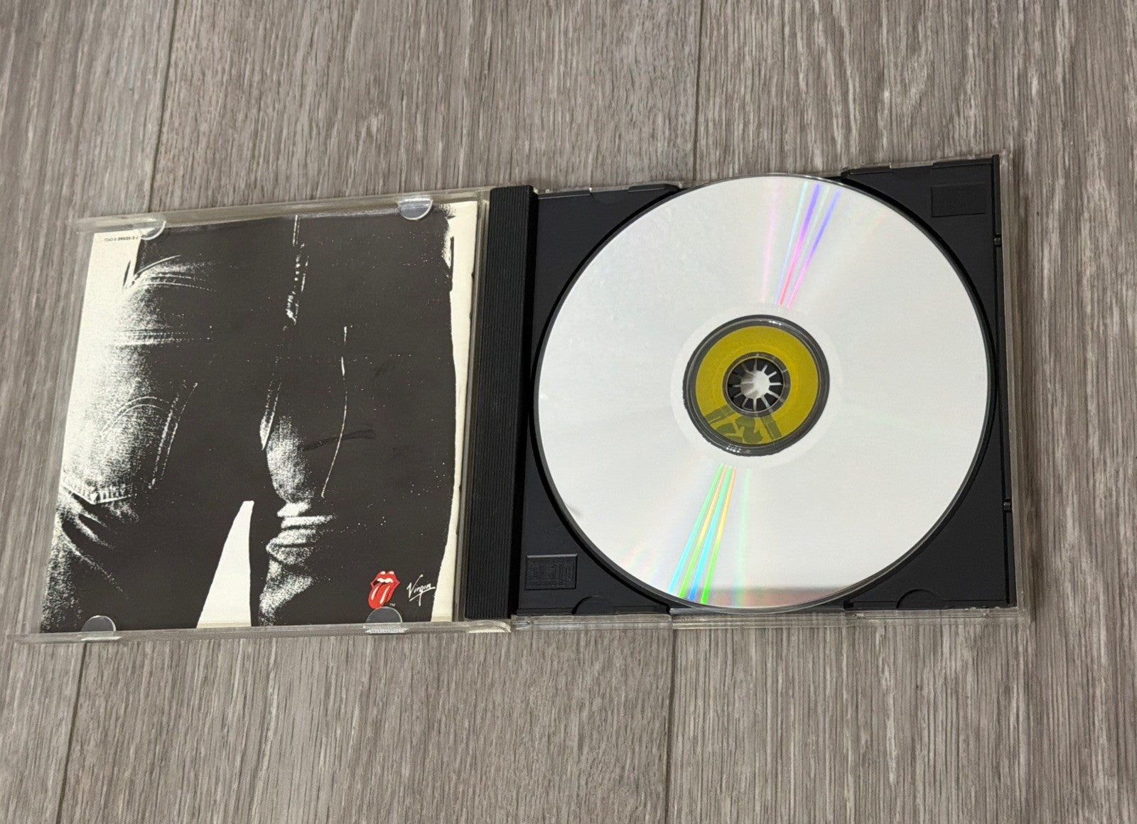 THE ROLLING STONES "STICKY FINGERS" CD: Rolling Stones 7243-8 39525-26