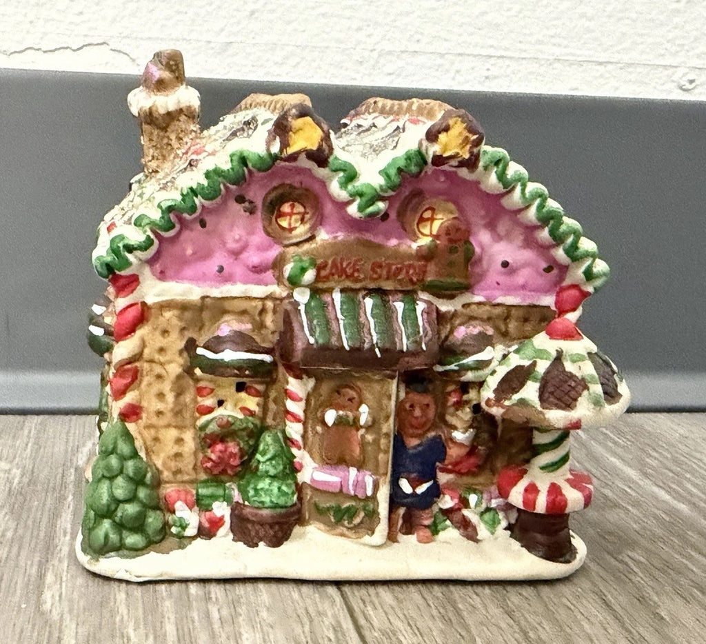 Vintage Ginger Frost Lane 2005 CAKE SHOP Christmas Collectible Village Holiday