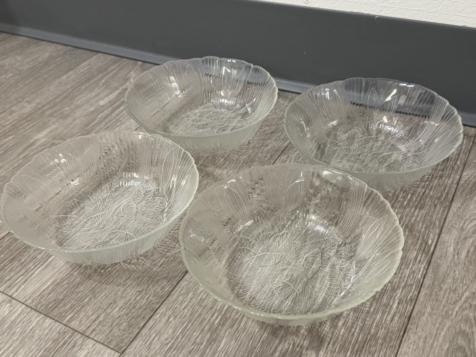 Set of 4 Arcoroc USA Glass Canterbury Crocus 6.25" Cereal/Salad Bowls - textured