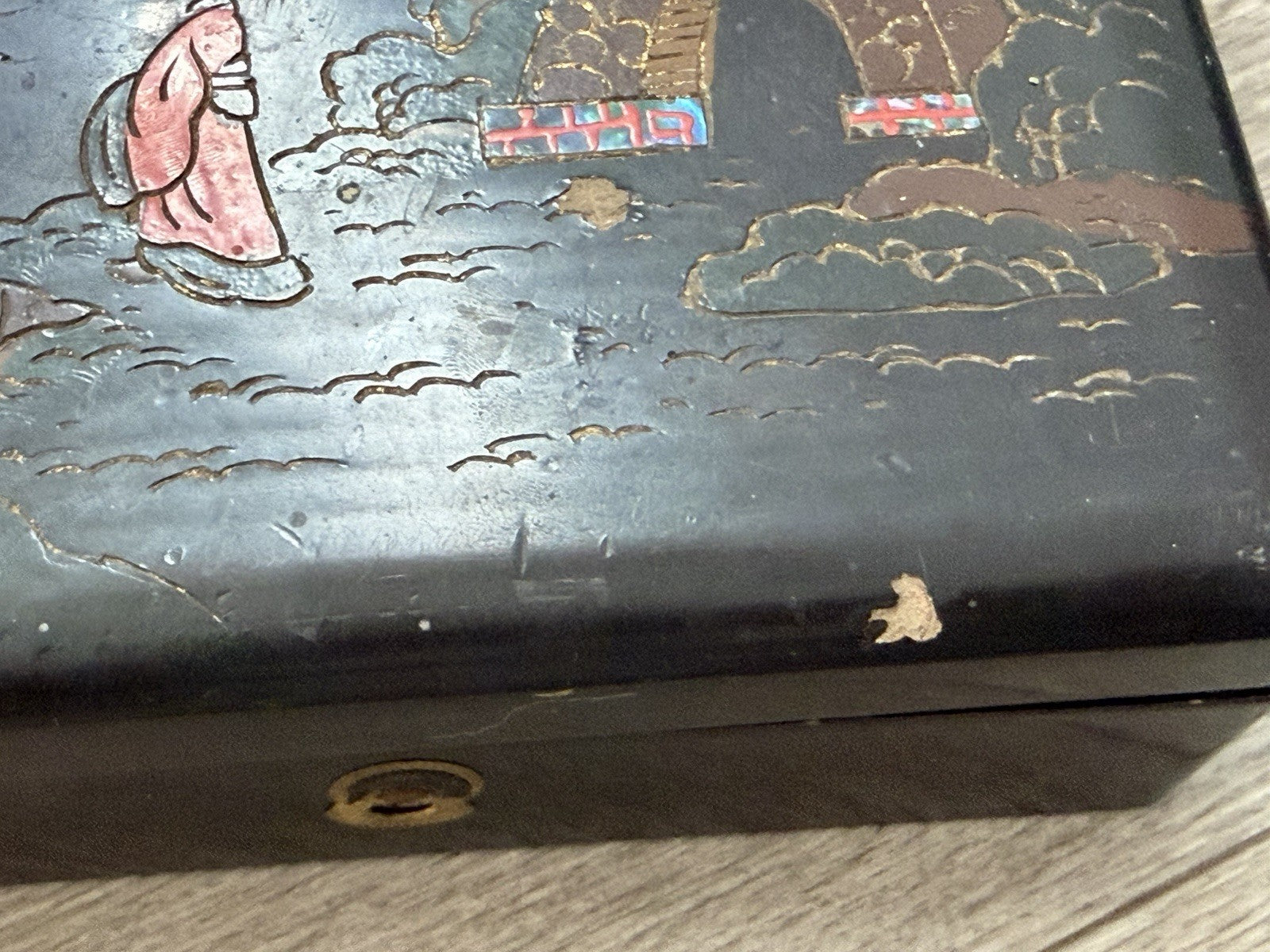 Vintage Japanese Lacquerware 7"x6"x2.25" Wooden Box Decorative Landscape DAMAGE
