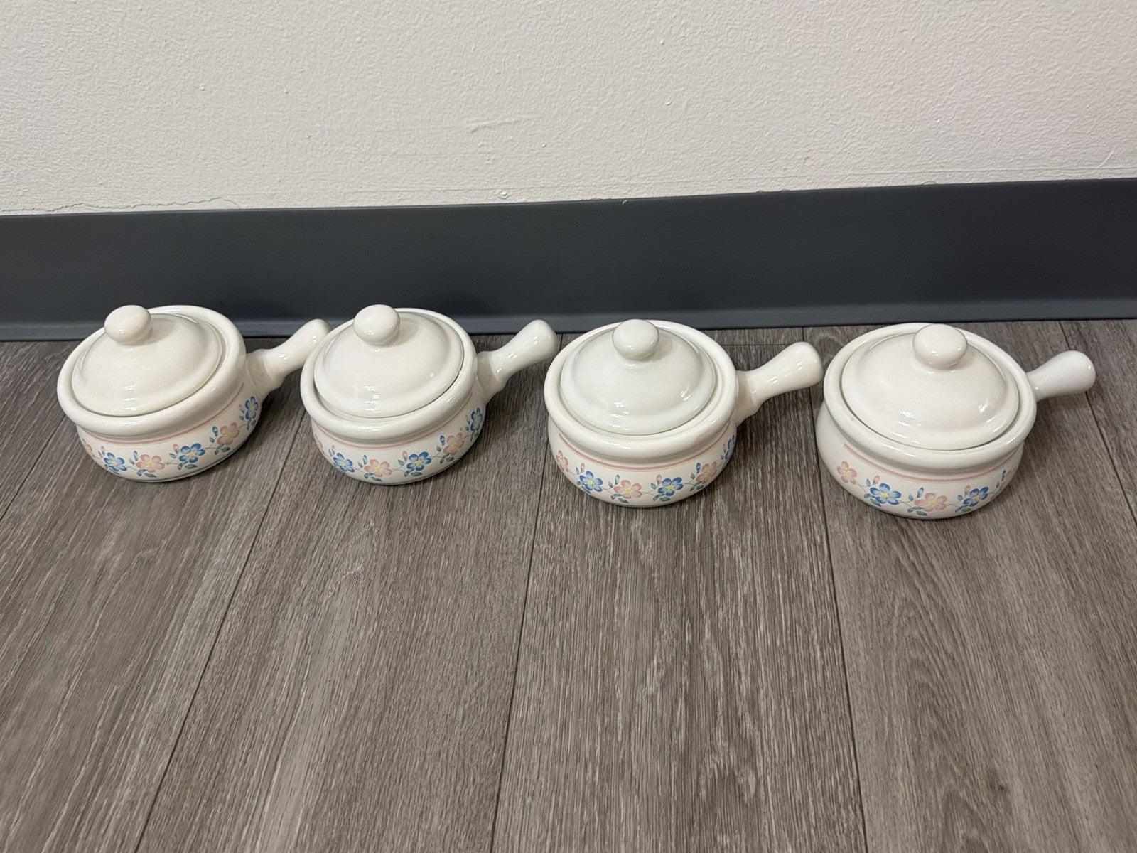 Vintage French Onion Soup Crock Bowl W/ Lid & Handle Blue Pink Flowers Set Of 4
