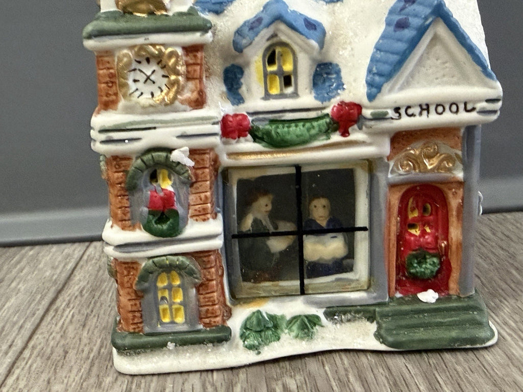 2004 Village Christmas School w/Window Decoration