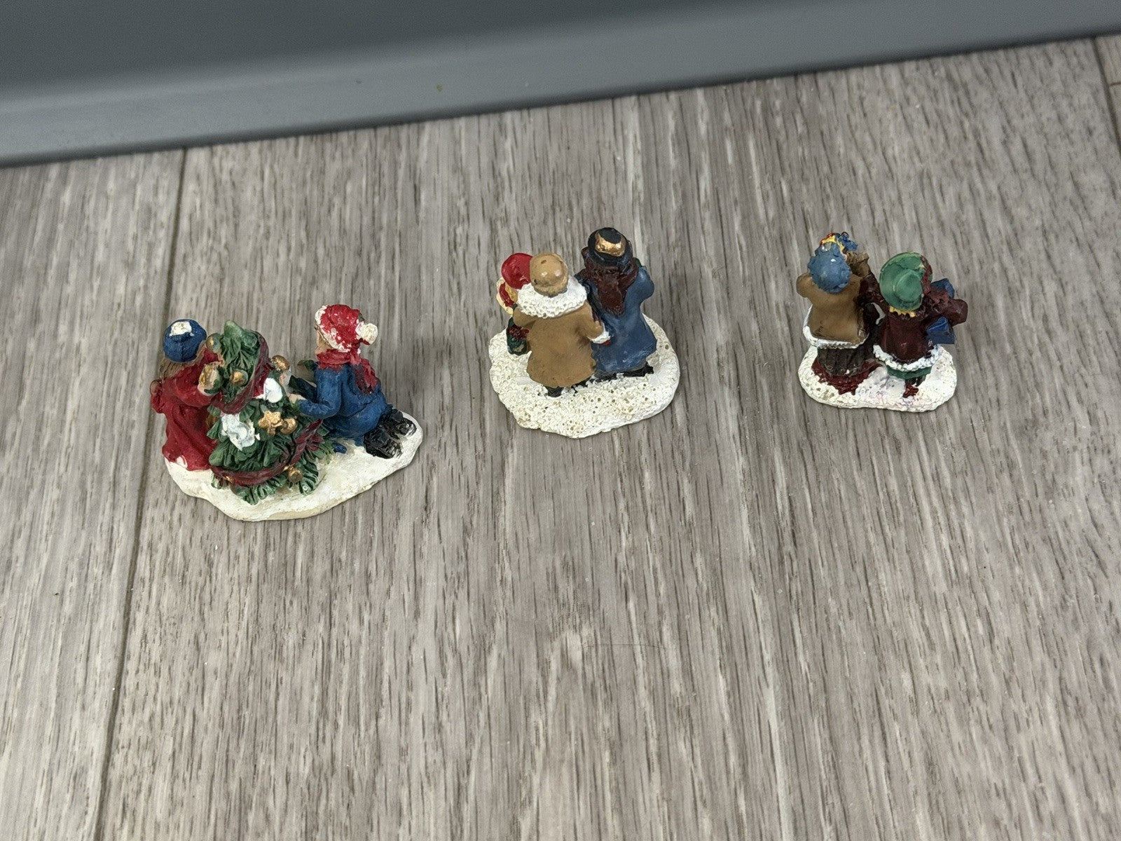 Christmas Village People Holiday Gathering With Christmas Tree Lot of 3 Figures