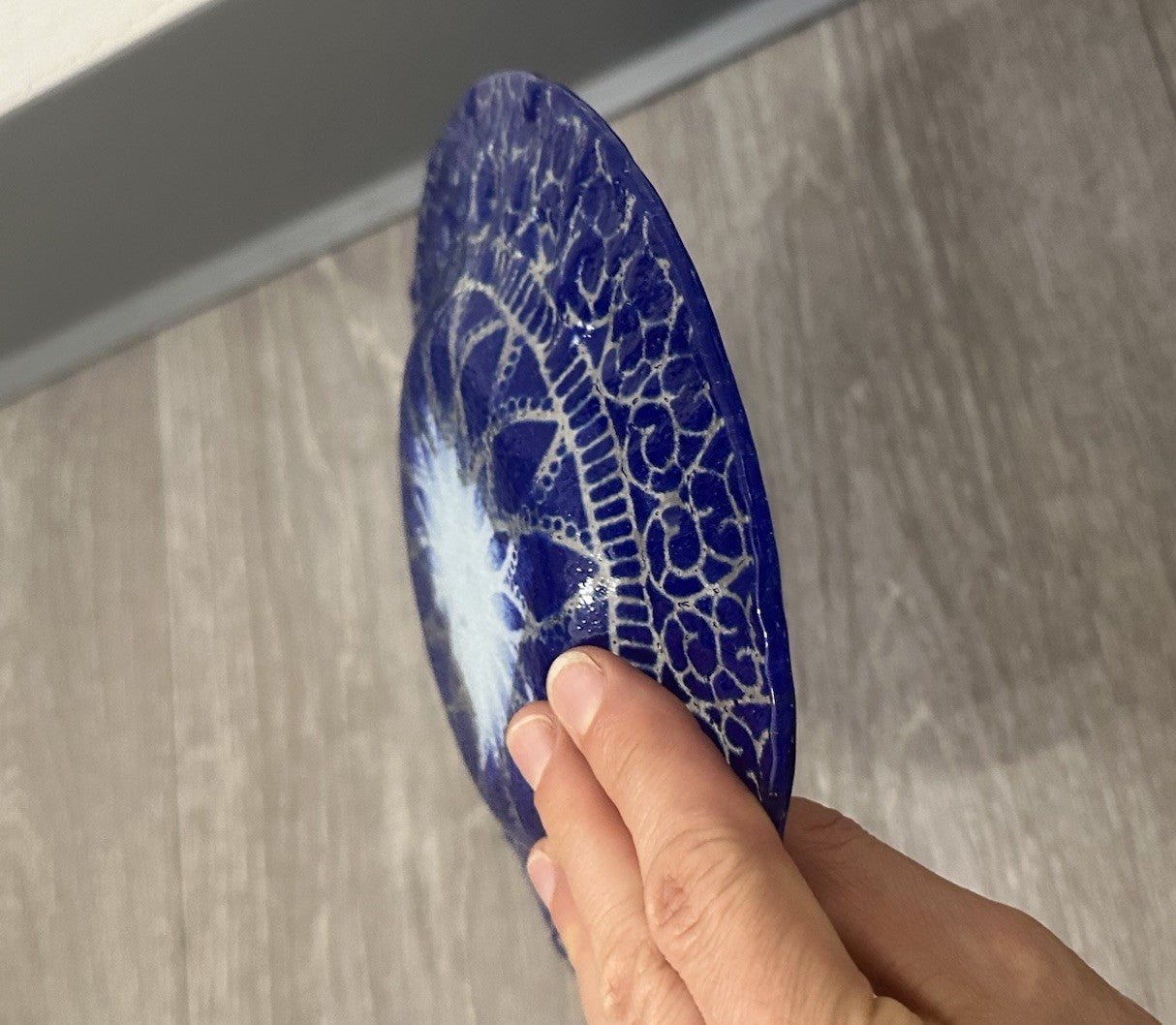 SYDENSTRICKER FUSED ART GLASS HOUSE HOME 38-88 PLATE DISH BLUE