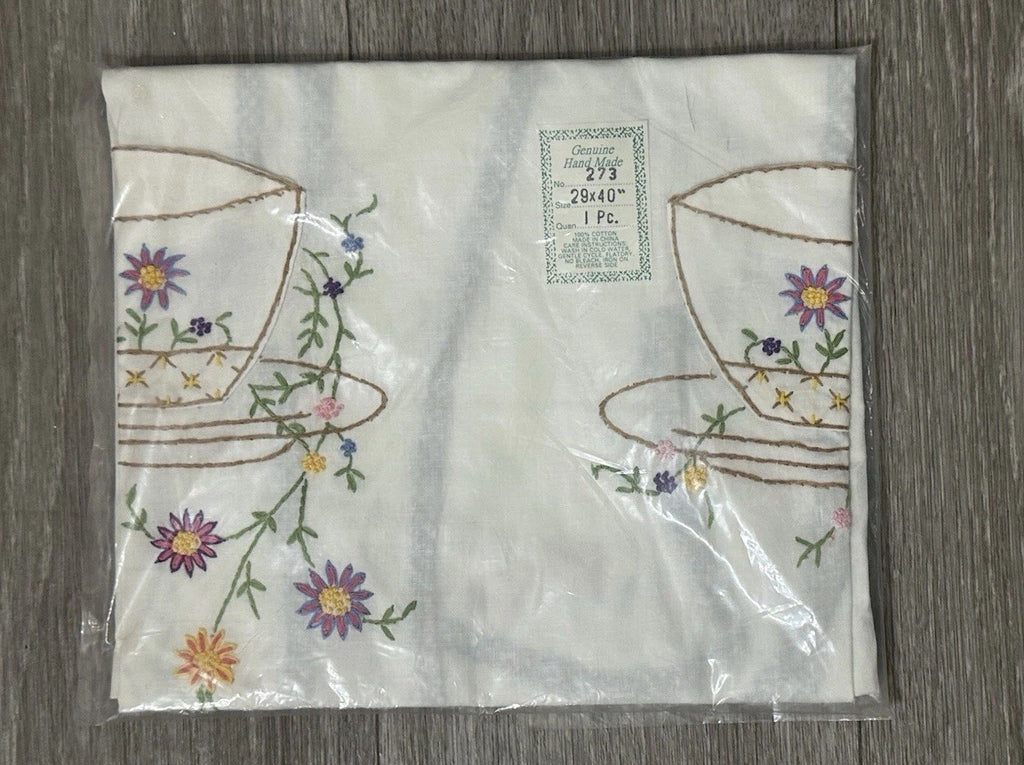 VINTAGE Embroidered Teacup Pockets Apron Handmade  No Bib 29 X 40” FLORAL - NIP
