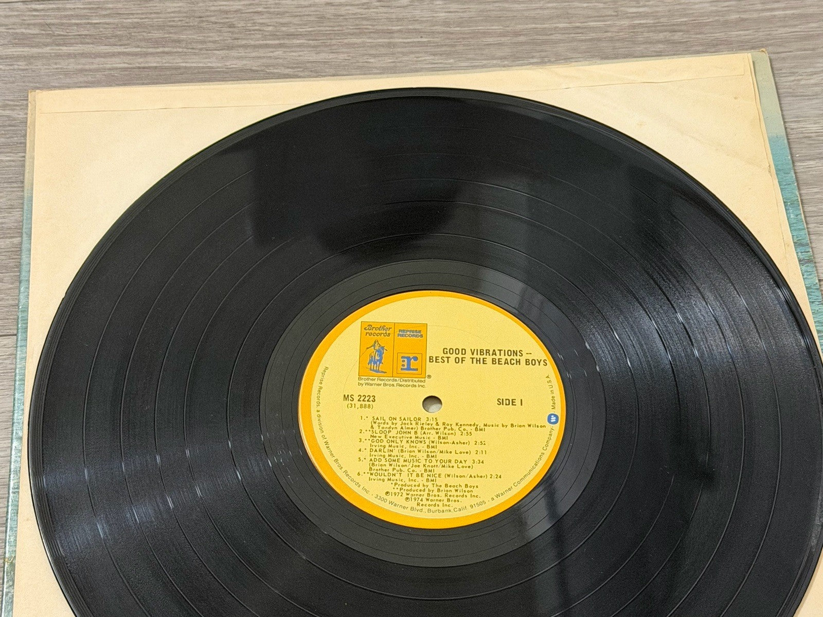 The Beach Boys Good Vibrations - LP Vinyl Record 1975 MS 2223