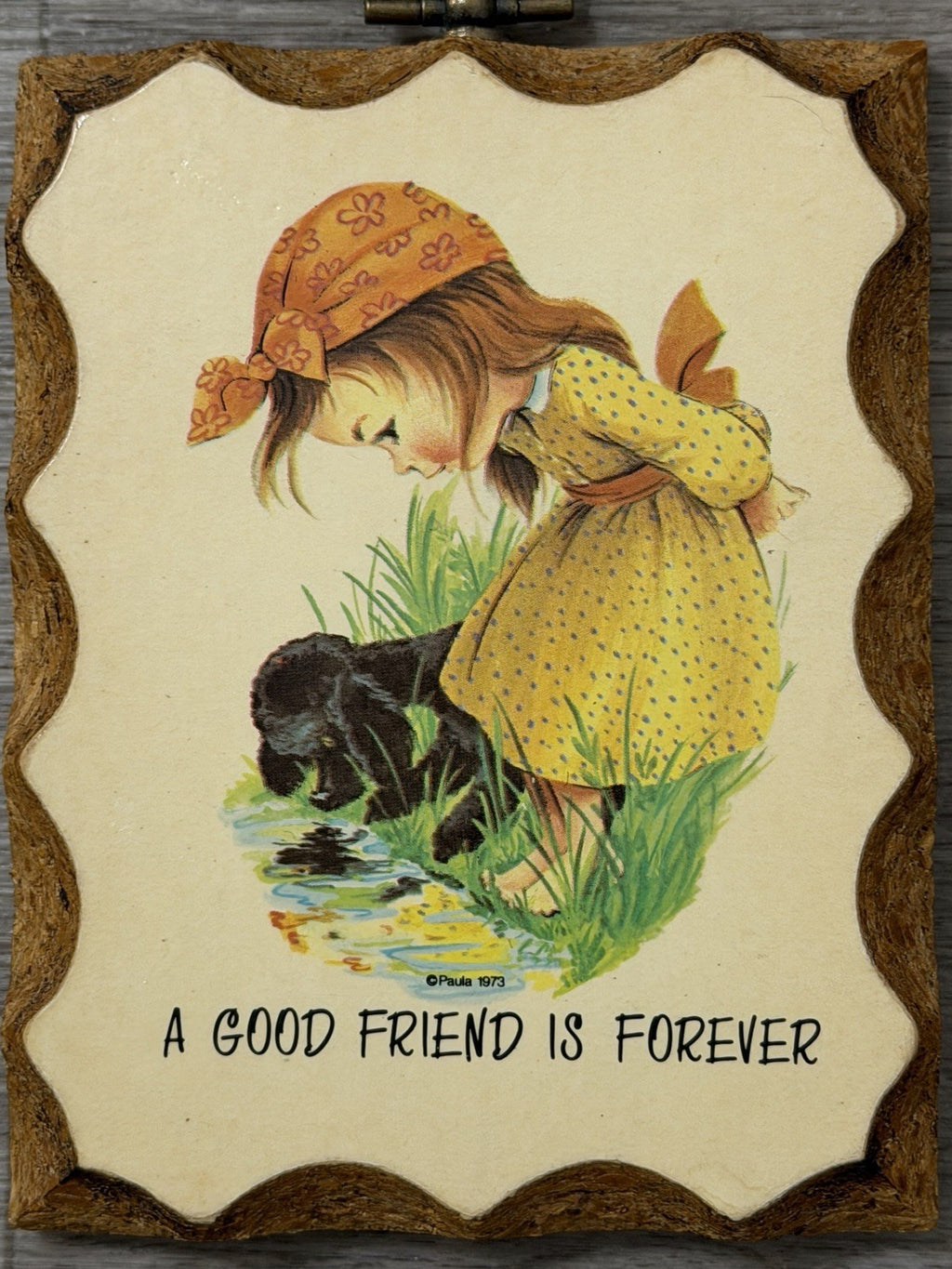 Vintage 1973 Paula Cutes Small Wooden Wall Plaque ~ " A Good Friend is Forever "