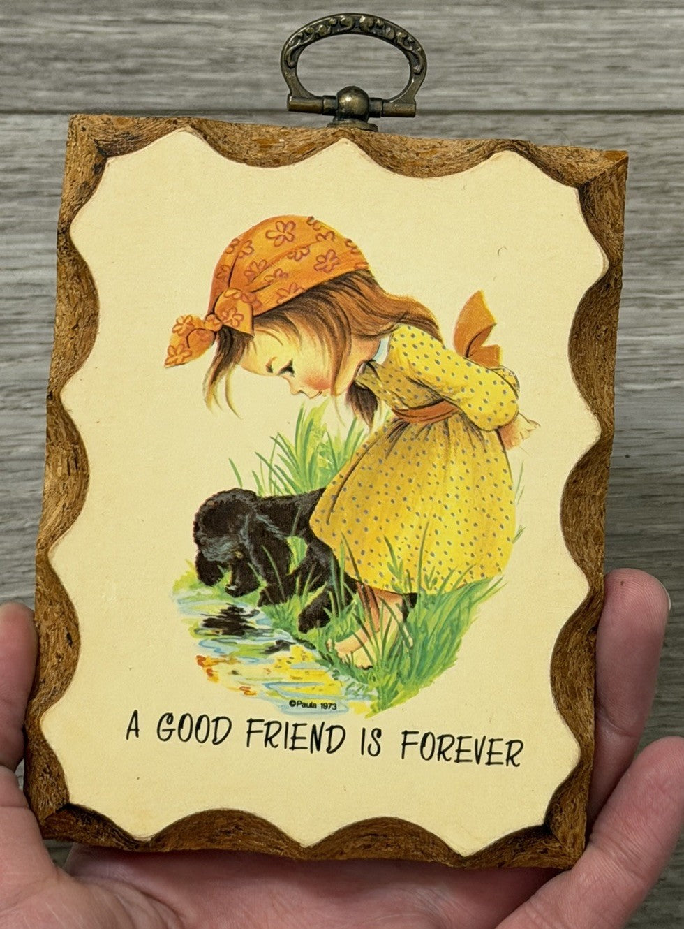 Vintage 1973 Paula Cutes Small Wooden Wall Plaque ~ " A Good Friend is Forever "