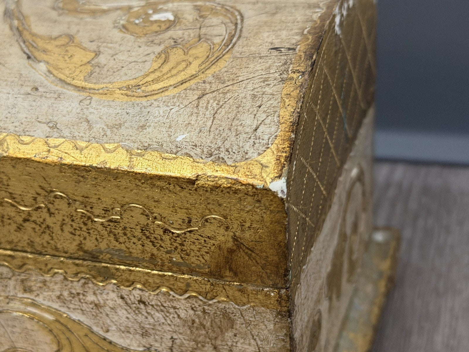 Vintage Domed Wood Gold Gilt Italian Florentine Footed Trinket Box 8”x5”x4.75”