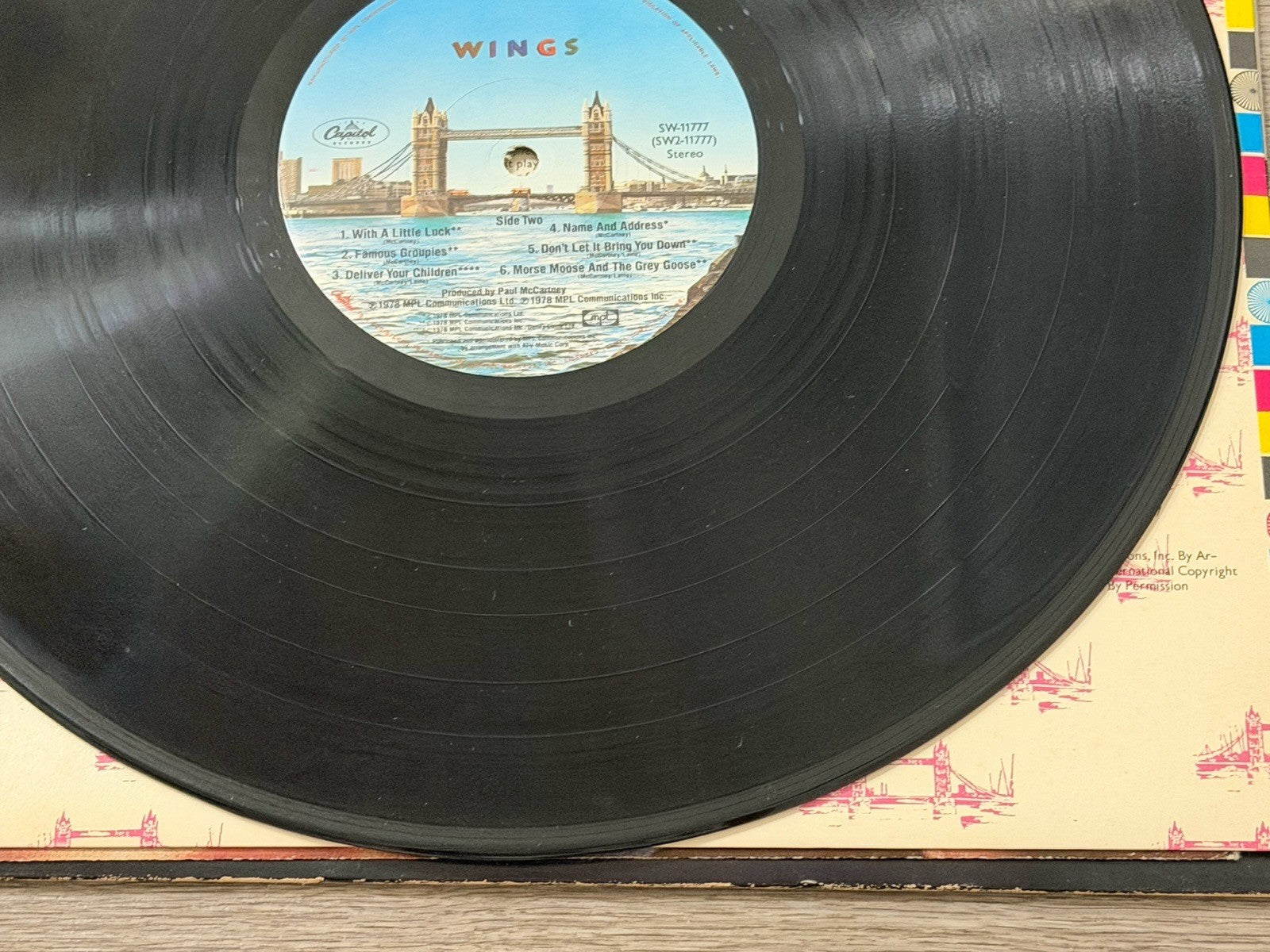 London Town SW-11777 with Poster VG/G+