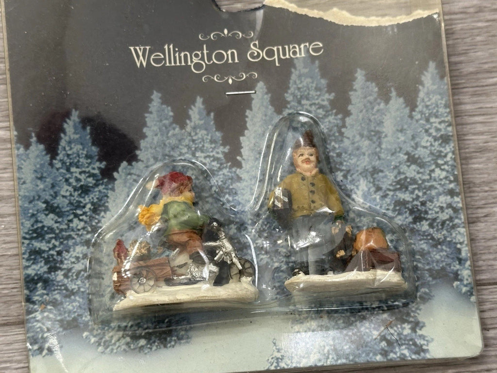 VTG Wellington Square 2004 Collectible Christmas Village Figurines New Old Stock