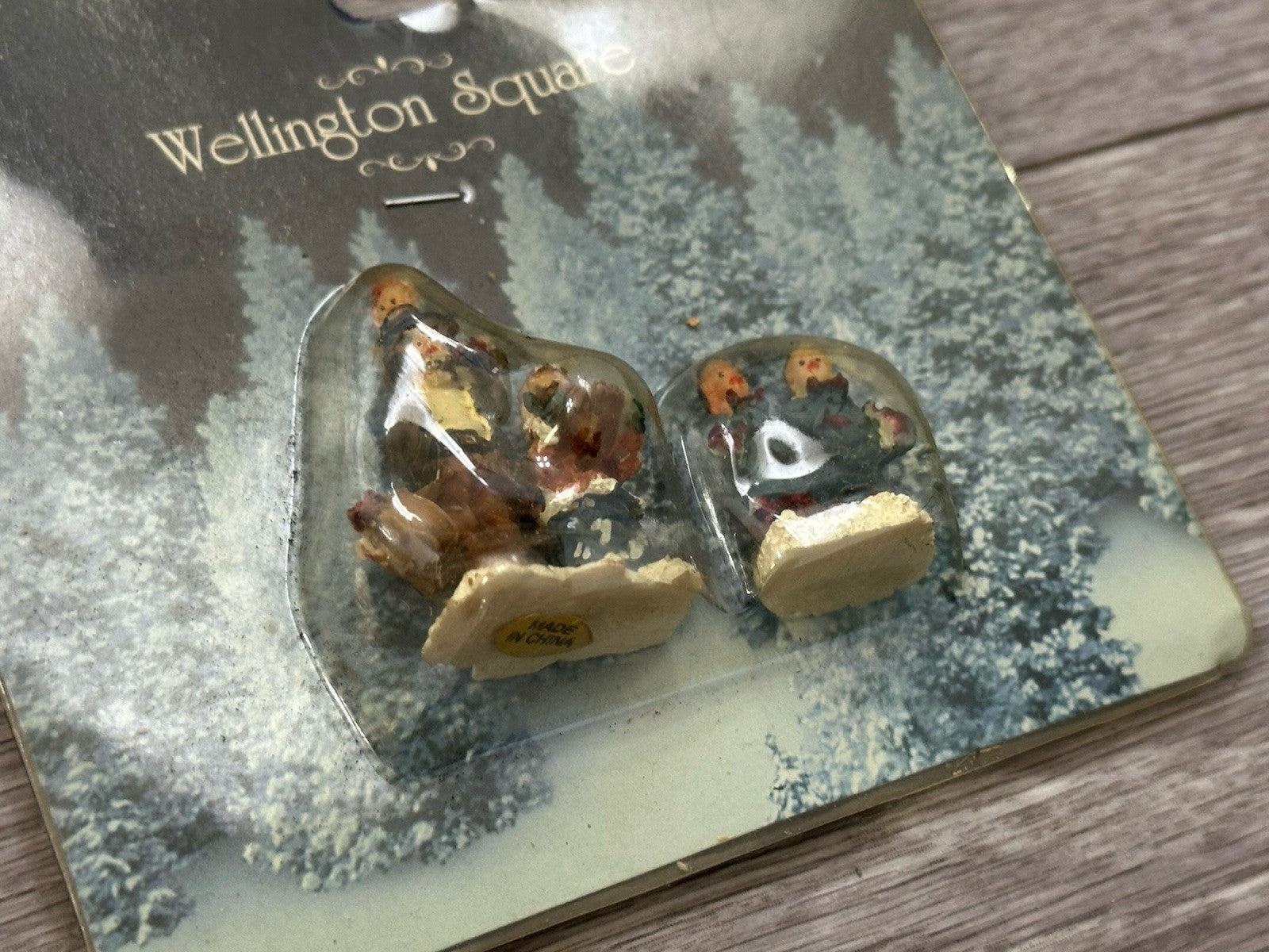 VTG Wellington Square 2004 Collectible Christmas Village Figurines New Old Stock
