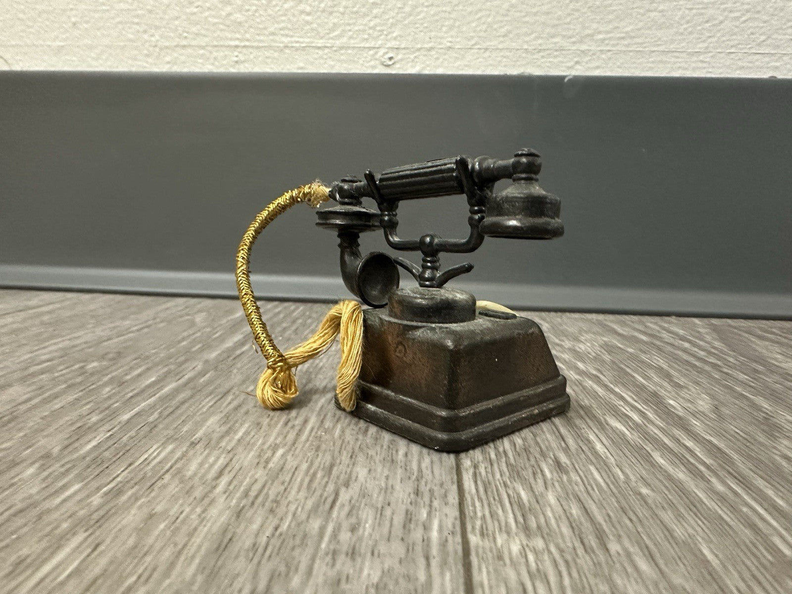 Durham Industries Metal Miniature Rotary Phone No. 5404