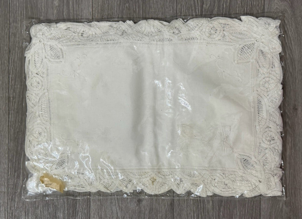 Vtg white cotton 7 napkins intricate lace cutwork 18x13 Set 8 Placemats STAINED
