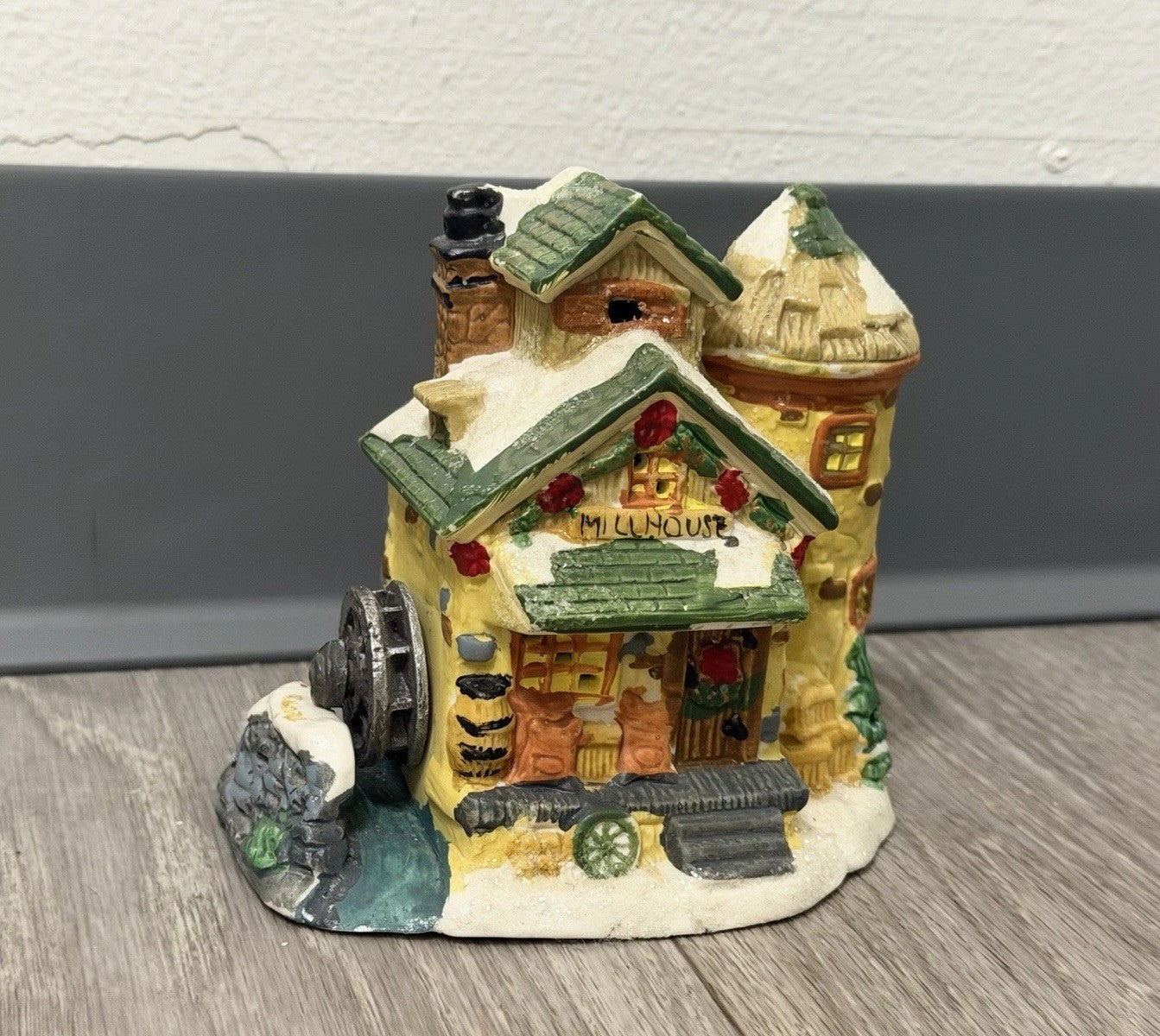 COBBLESTONE CORNERS 2004 Windham Lighted Mill House - PreOwned