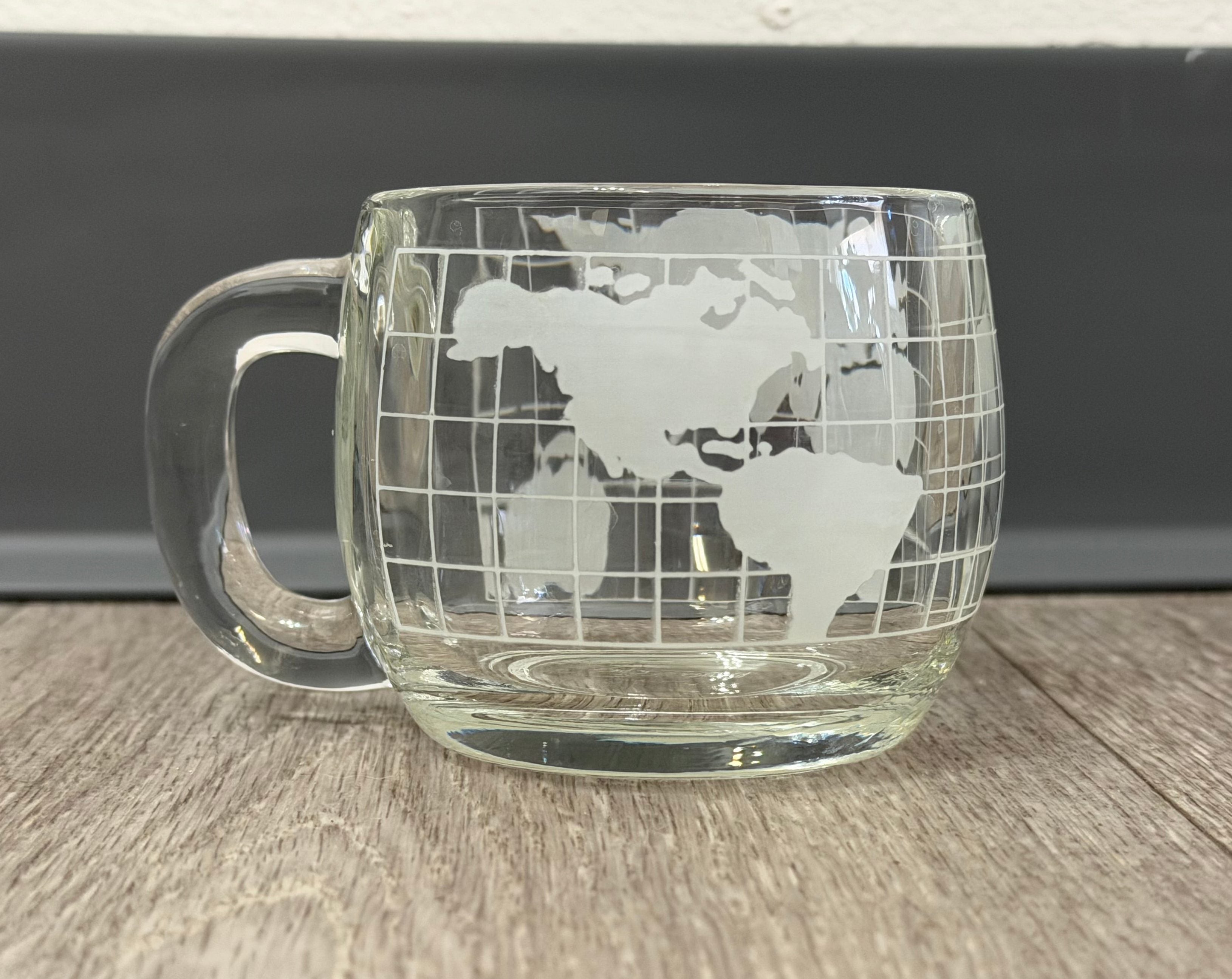Glass Nestle World Mug