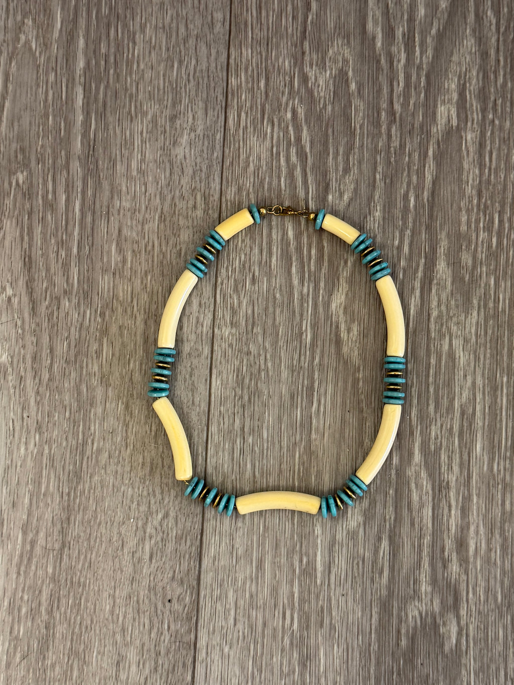 1982 Turquoise & Cream Bead Necklace