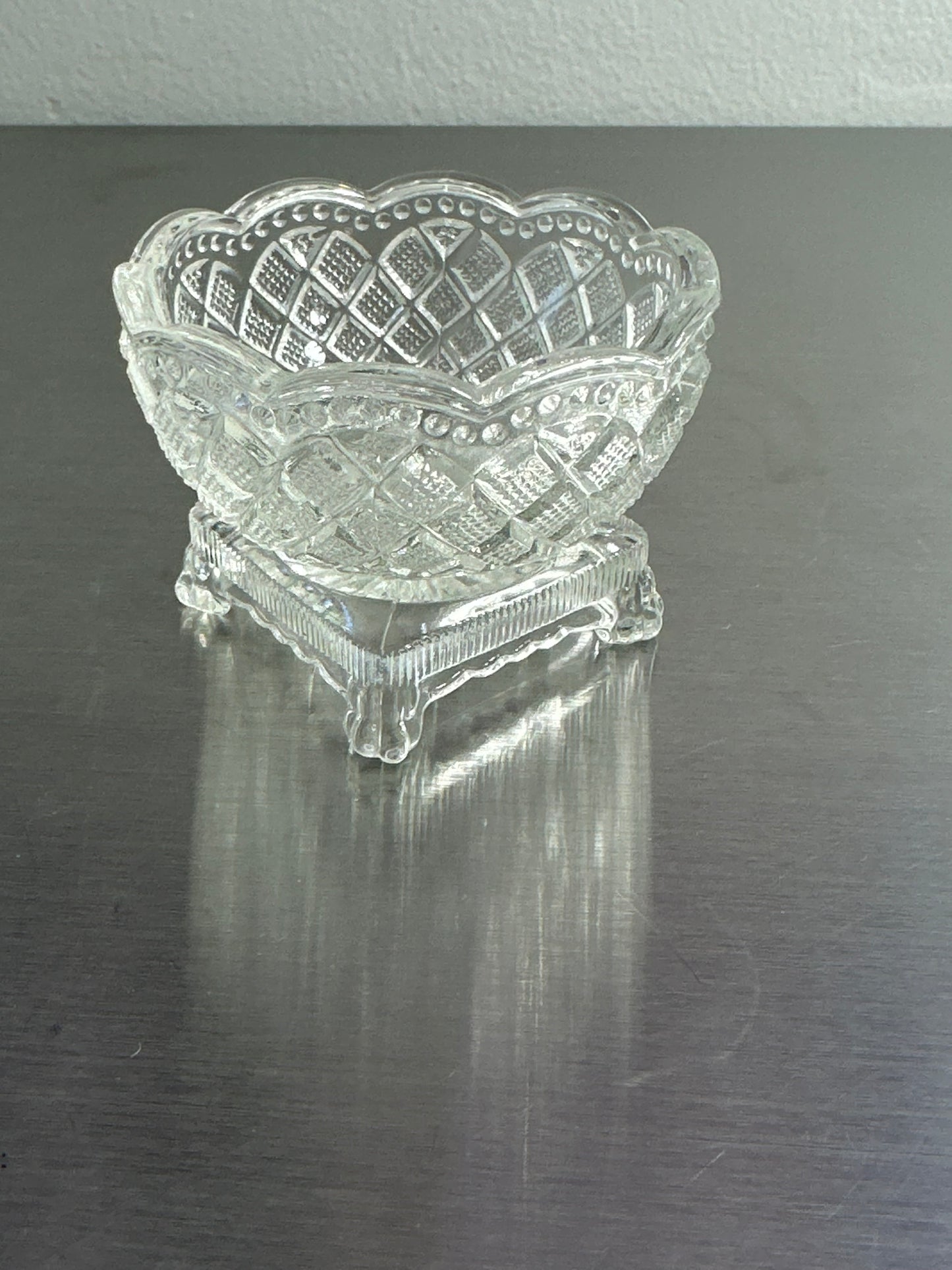 Avon By Fostoria Footed Glass Trinket Bowl Vintage ~ Diamond Lattice Scalloped