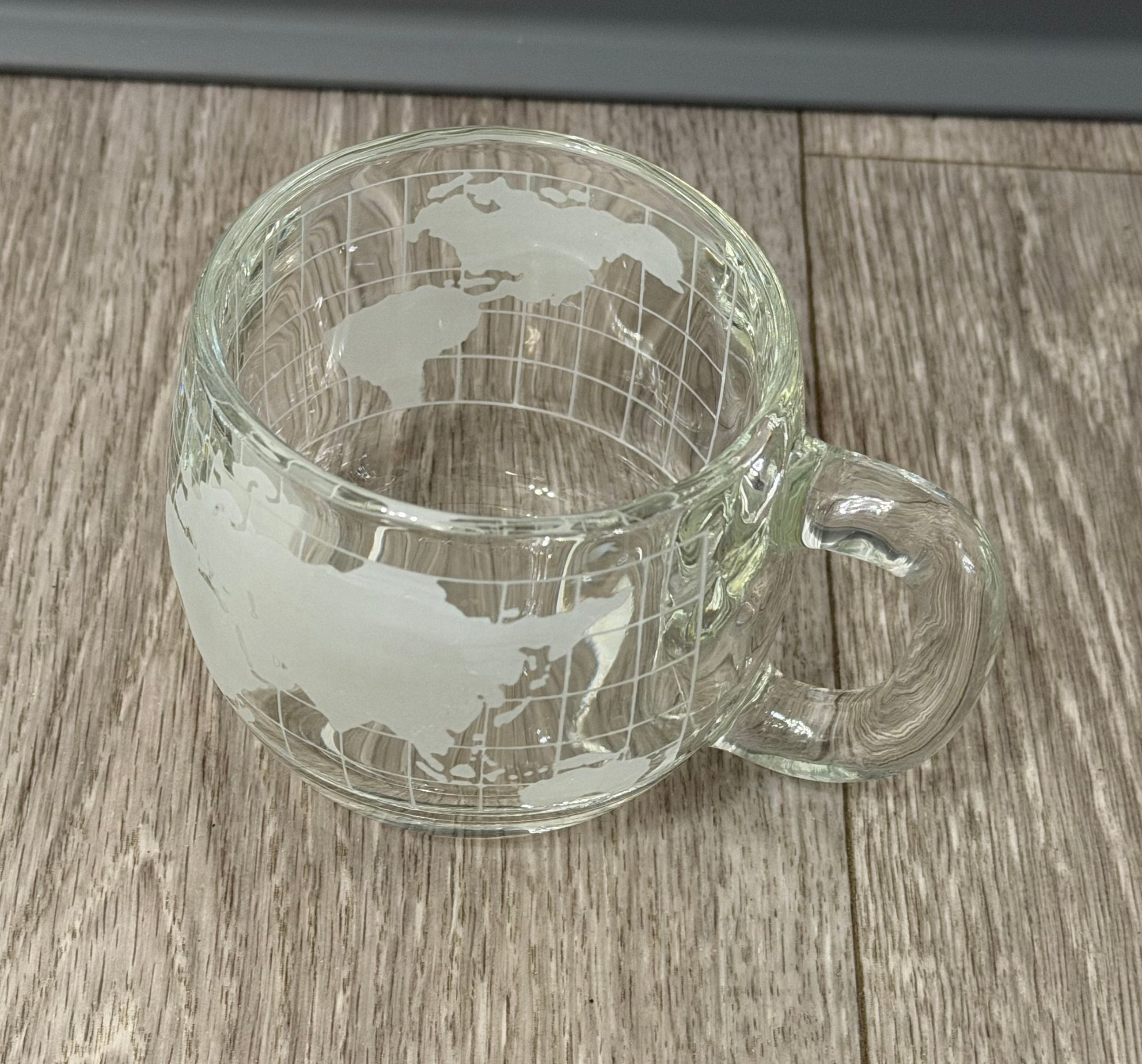 Glass Nestle World Mug