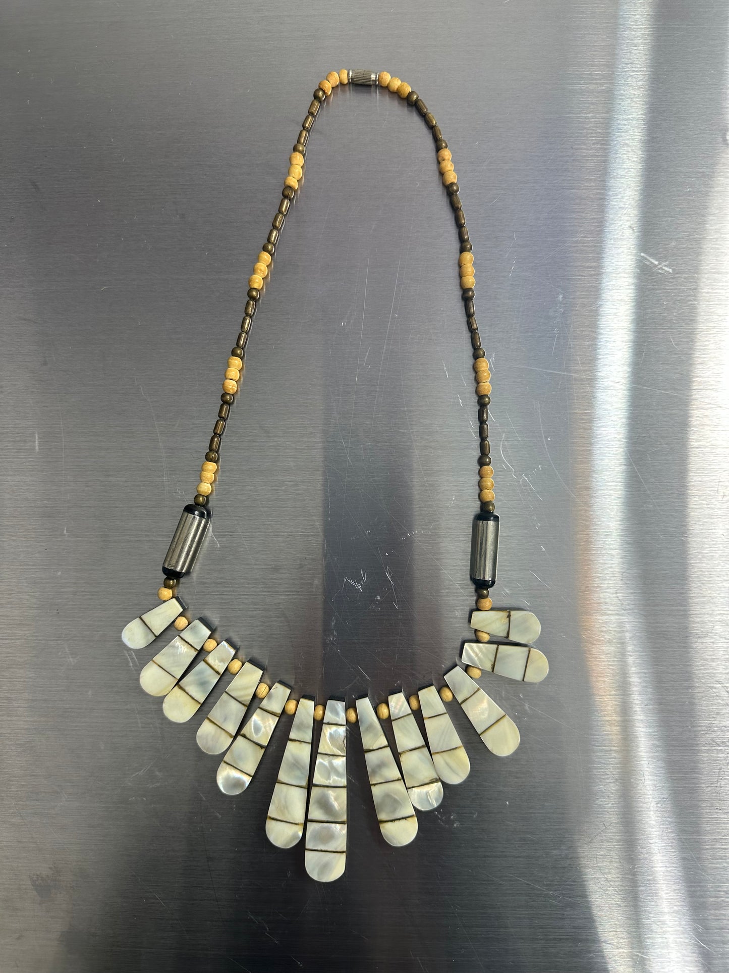 Natural Mother Of Pearl Panio Keys Necklace 18" Vintage Jewlery 70s 80s