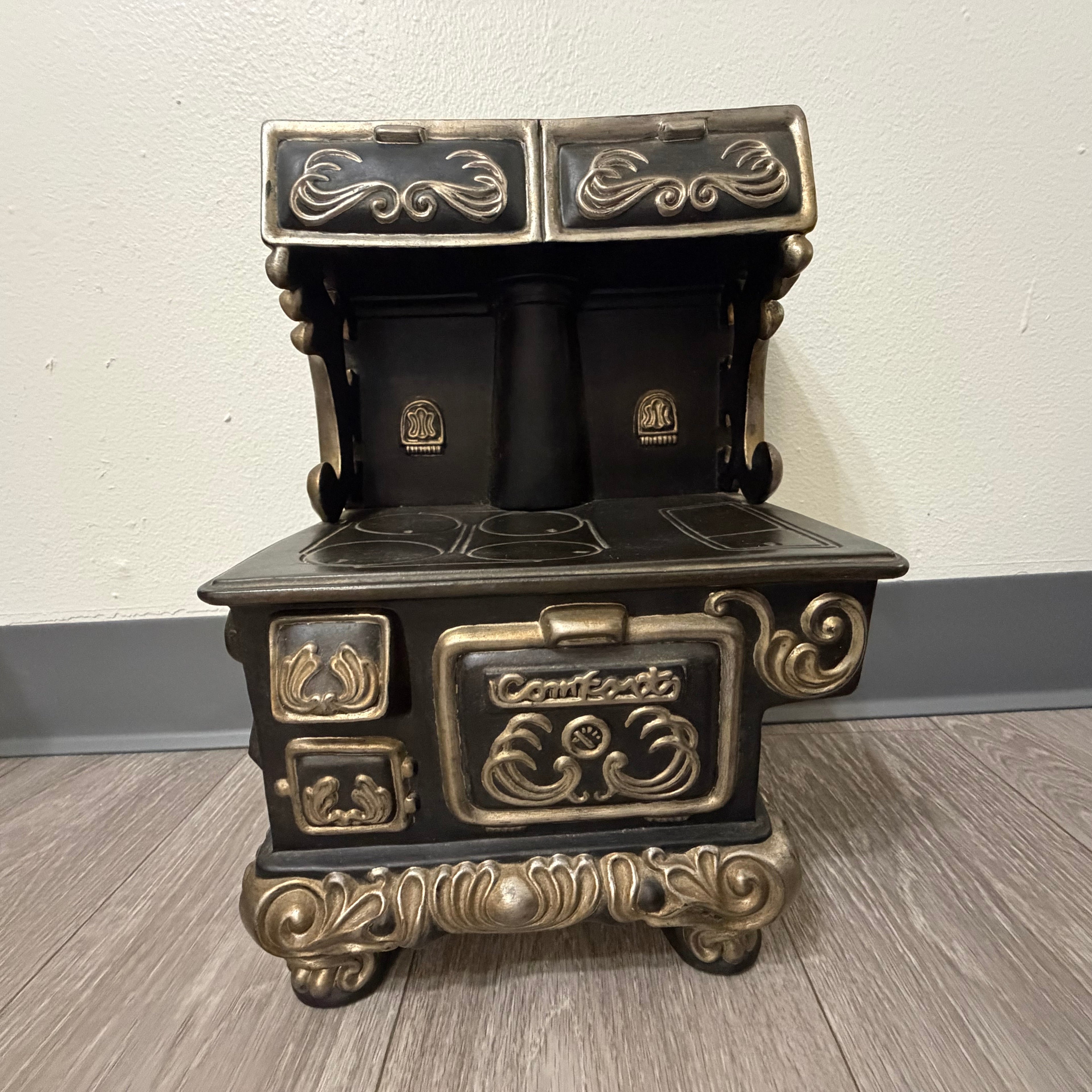 Vintage Arnel's Ceramic "Comfort" Stove