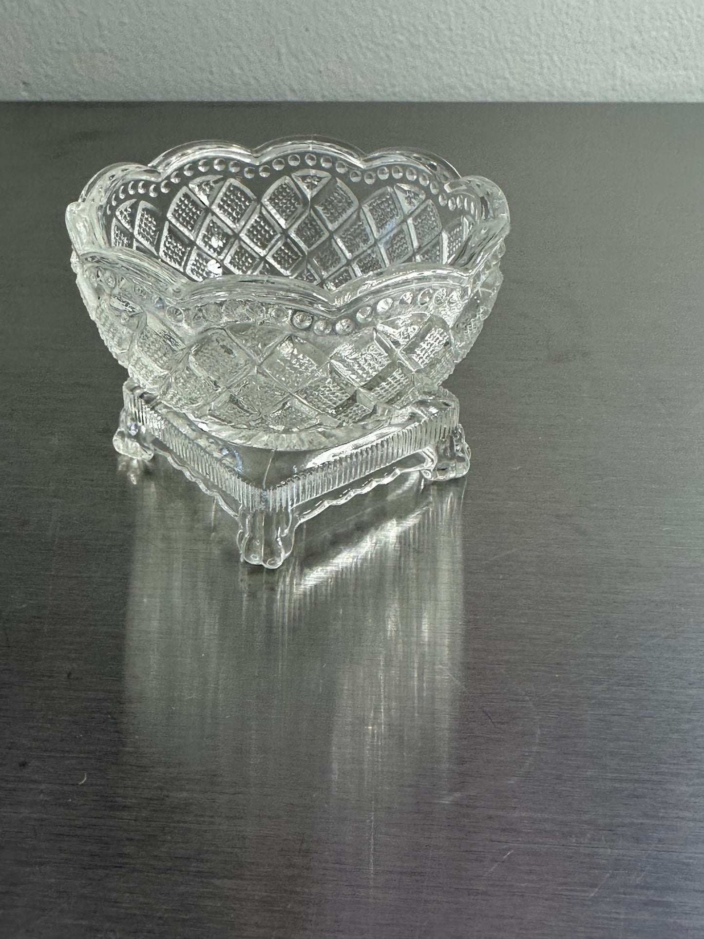 Avon By Fostoria Footed Glass Trinket Bowl Vintage ~ Diamond Lattice Scalloped