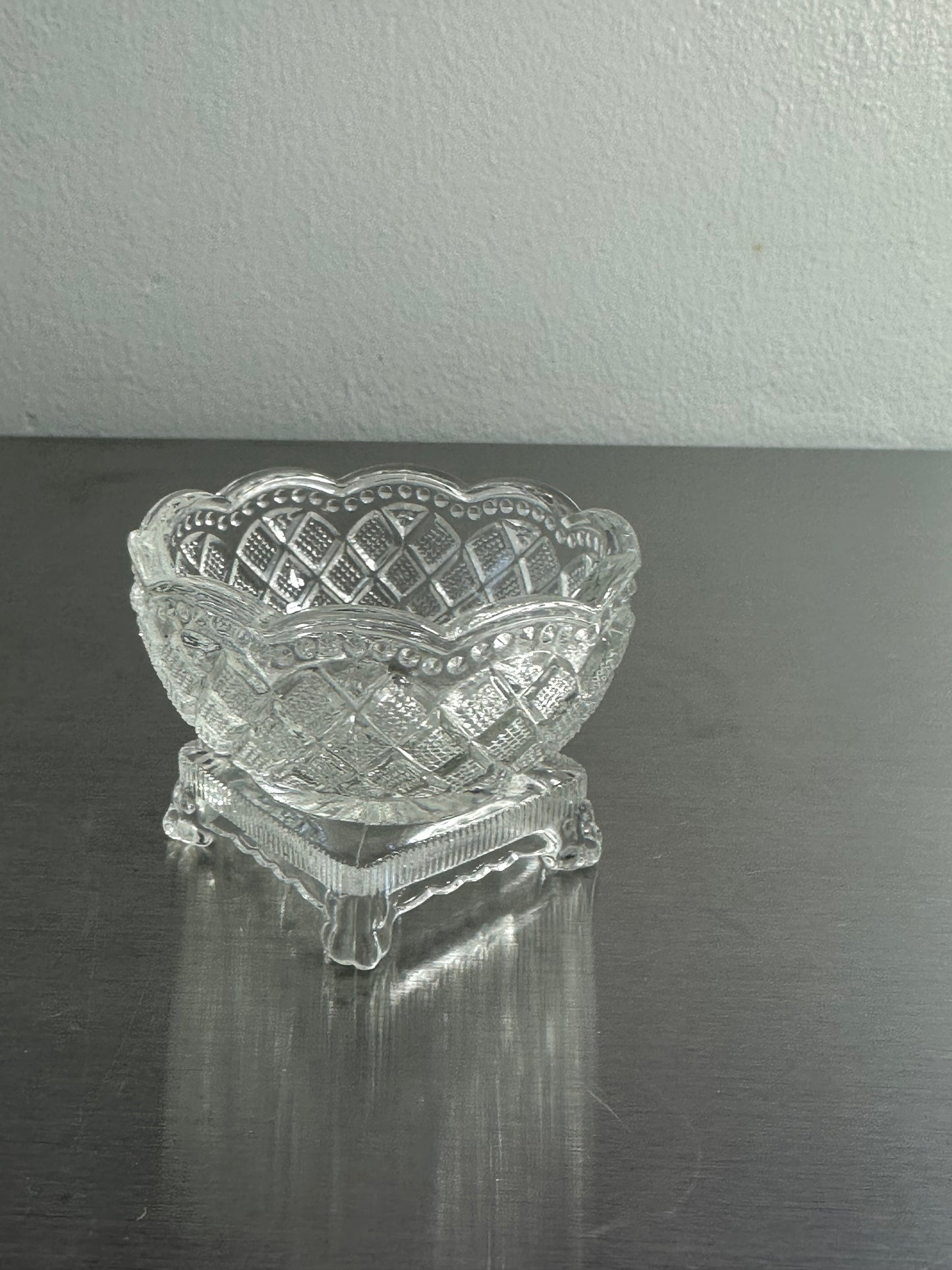 Avon By Fostoria Footed Glass Trinket Bowl Vintage ~ Diamond Lattice Scalloped