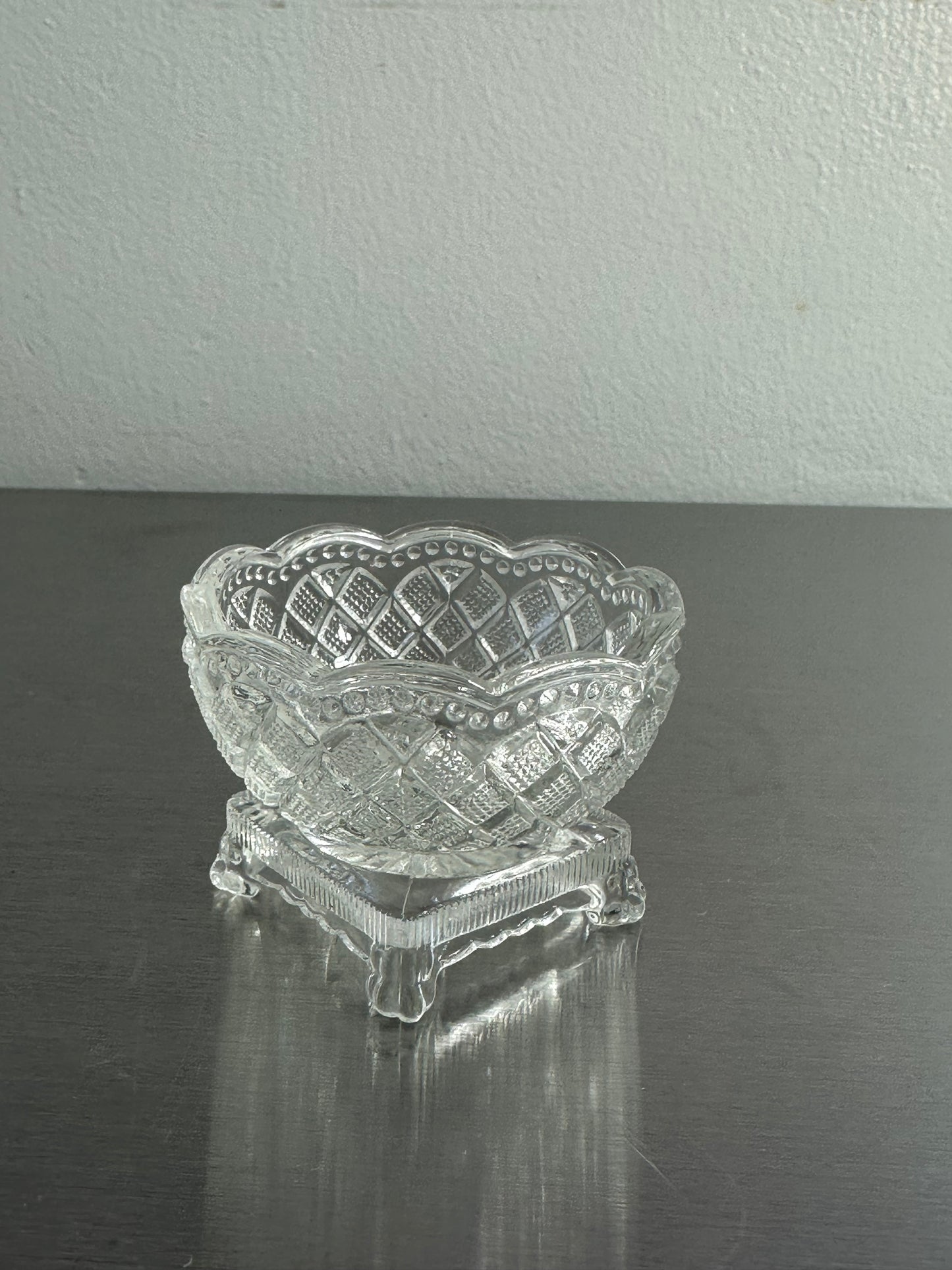Avon By Fostoria Footed Glass Trinket Bowl Vintage ~ Diamond Lattice Scalloped