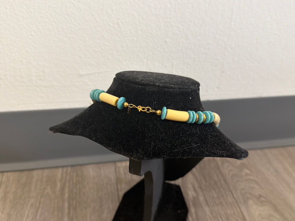 1982 Turquoise & Cream Bead Necklace