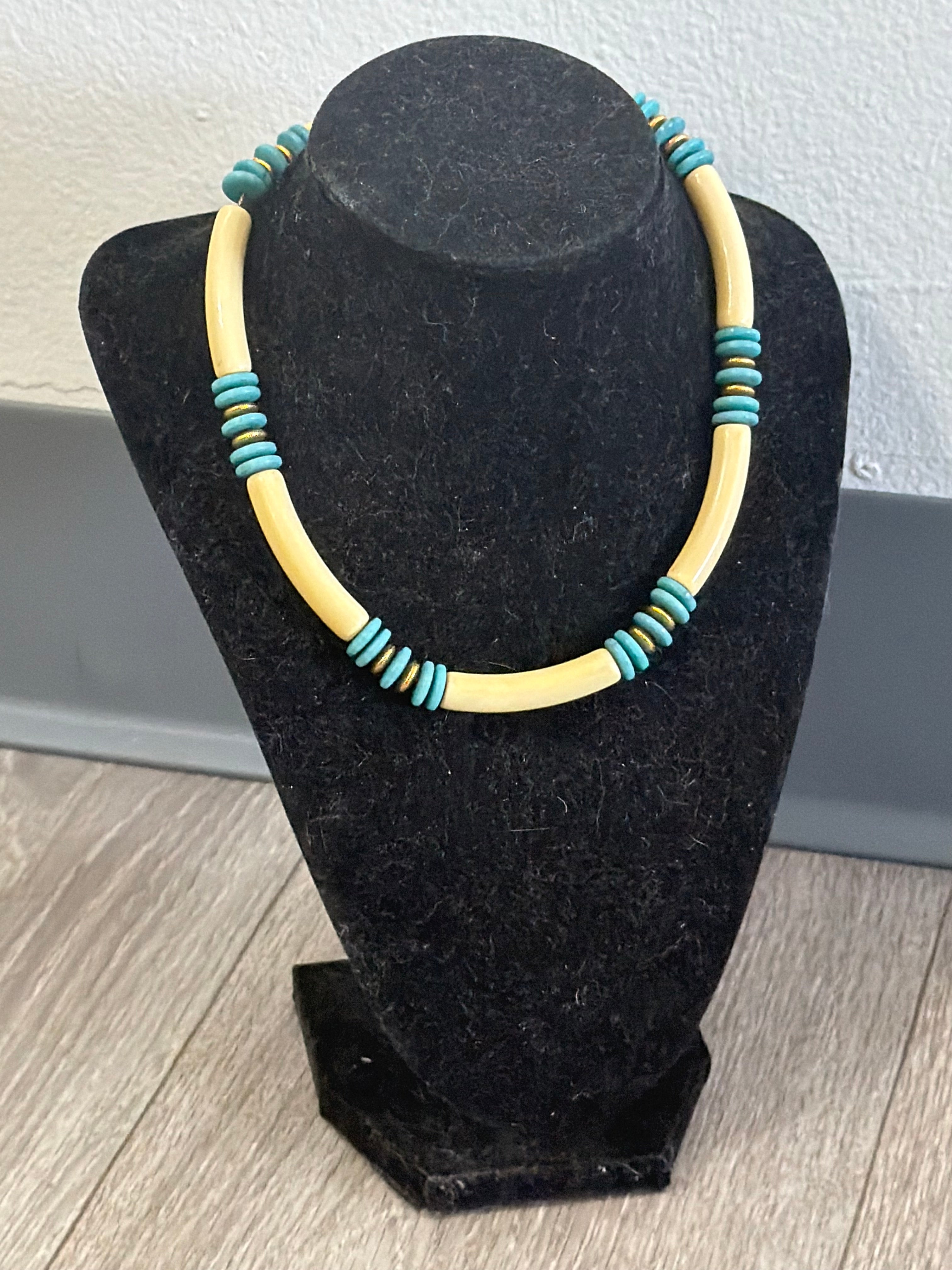 1982 Turquoise & Cream Bead Necklace