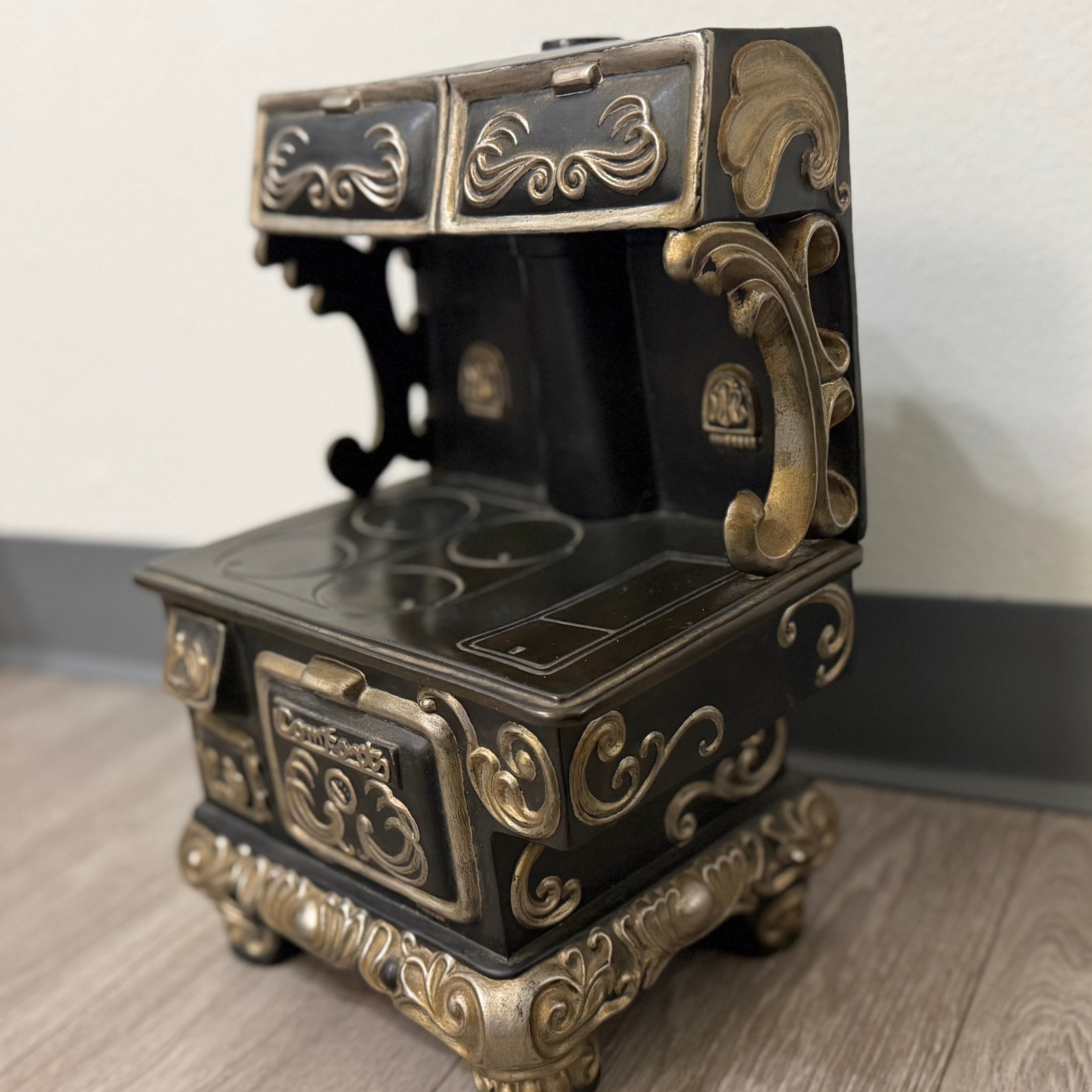 Vintage Arnel's Ceramic "Comfort" Stove