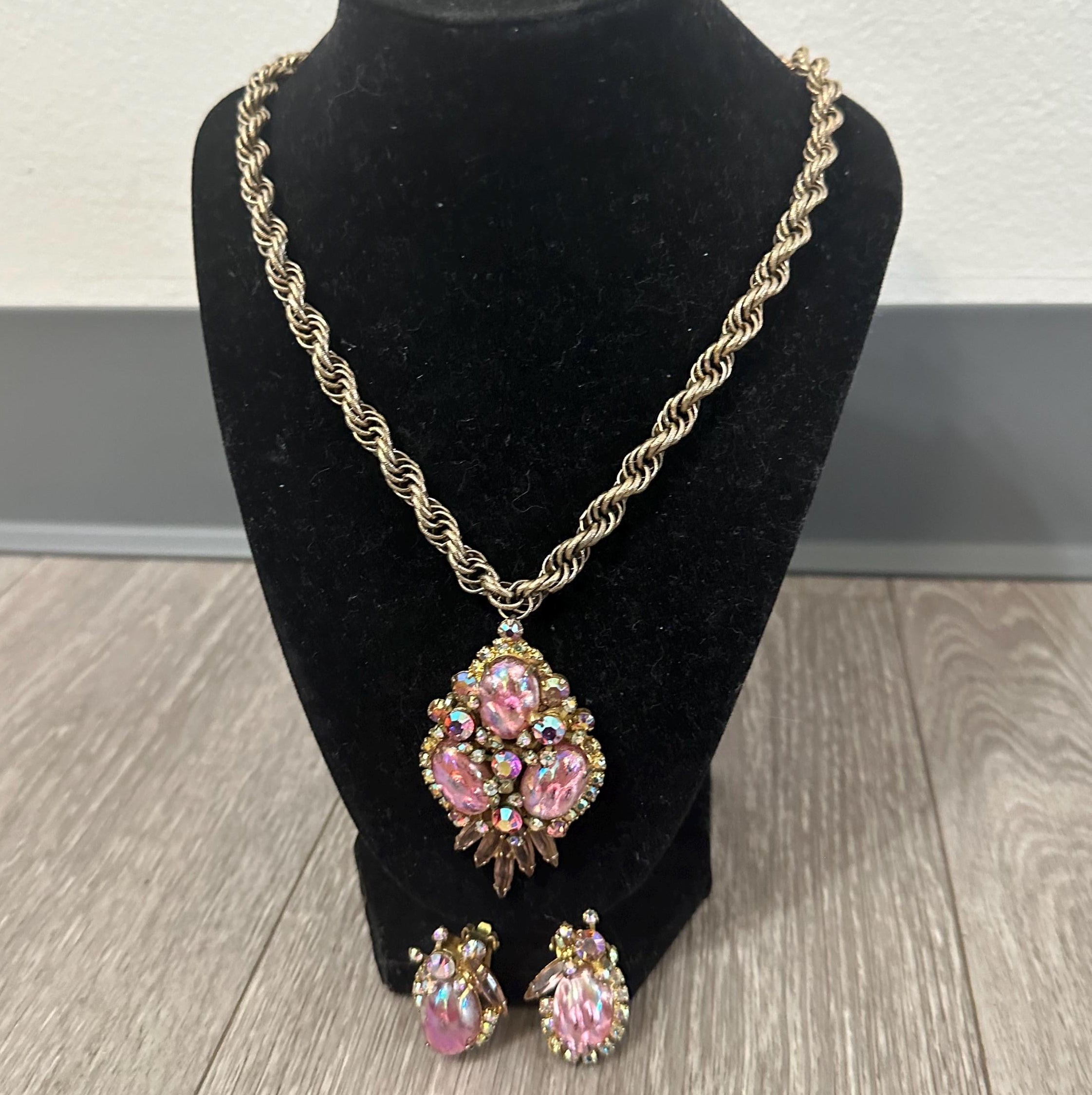 Juliana D&E Opal Cabochon Jewelry Set: 1960s Pendant Brooch and Earrings