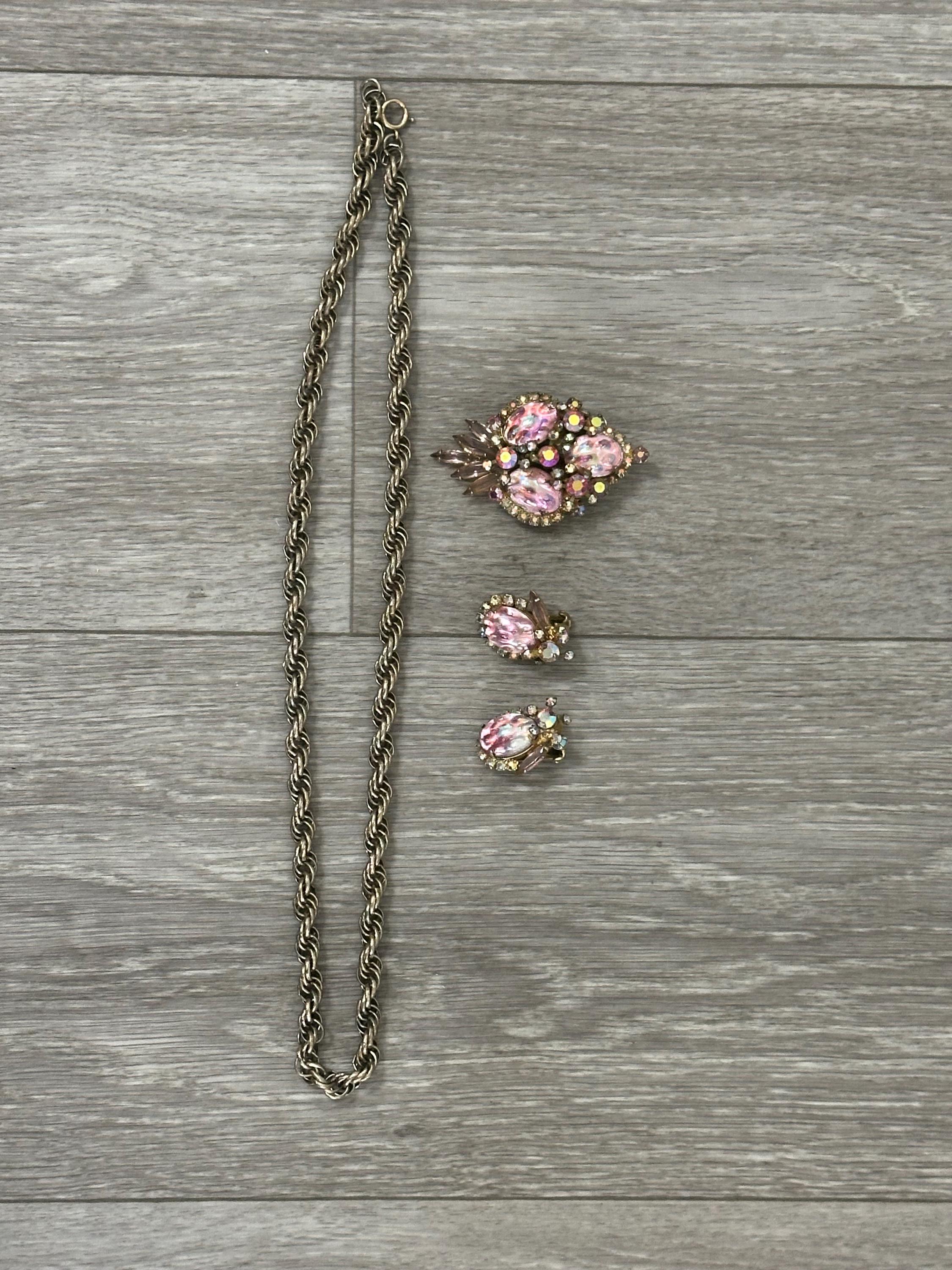 Juliana D&E Opal Cabochon Jewelry Set: 1960s Pendant Brooch and Earrings