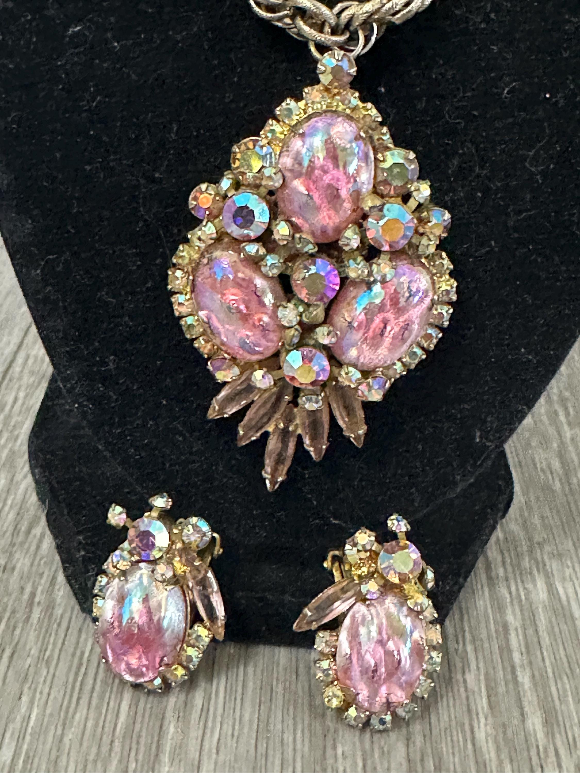 Juliana D&E Opal Cabochon Jewelry Set: 1960s Pendant Brooch and Earrings