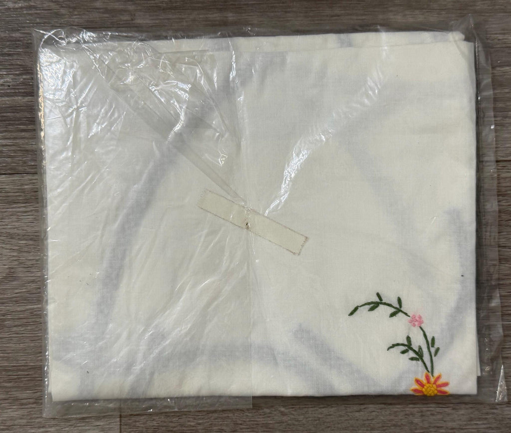 Vintage Handmade Embroidered Teacup Tea Time Apron